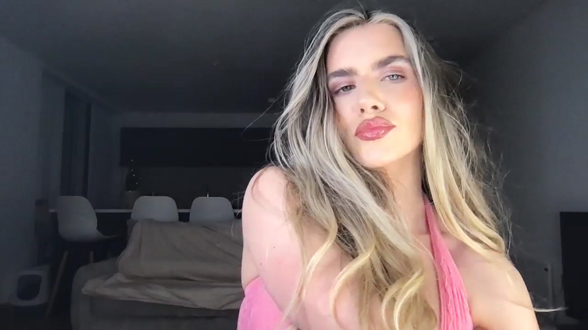 Gallery image thumbnail from Dreamy_Peach's myfreecams stream on, 12/31/2023, 22:41 image 5 of 20