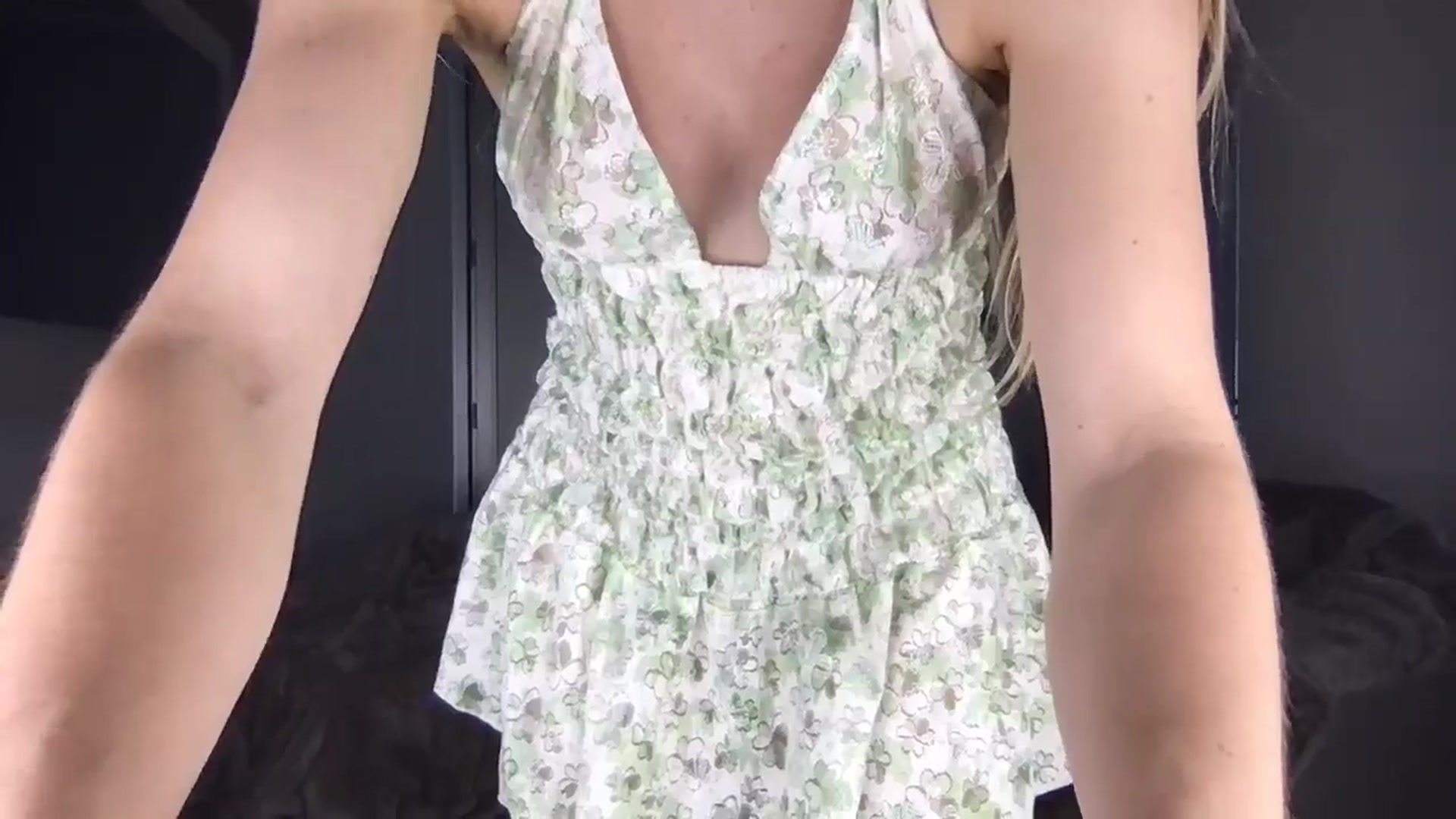 Gallery image thumbnail from Dreamy_Peach's myfreecams stream on, 05/25/2024, 21:38 image 3 of 20