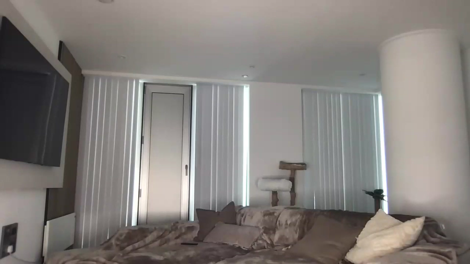 Gallery image thumbnail from Dreamy_Peach's myfreecams stream on, 06/23/2024, 18:59 image 19 of 20