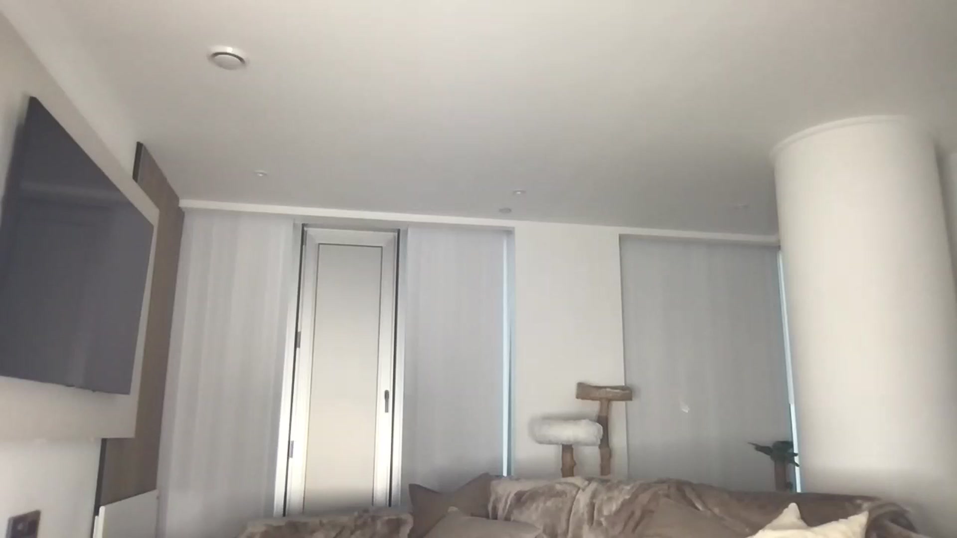 Gallery image thumbnail from Dreamy_Peach's myfreecams stream on, 06/23/2024, 21:54 image 1 of 20