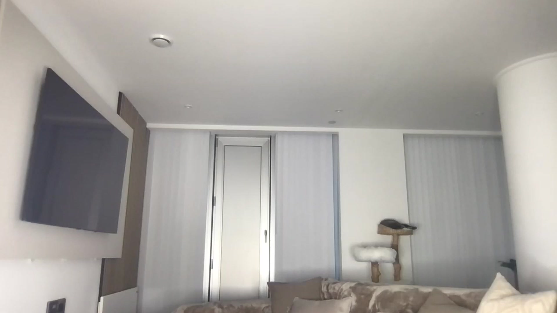 Gallery image thumbnail from Dreamy_Peach's myfreecams stream on, 06/27/2024, 21:13 image 11 of 20