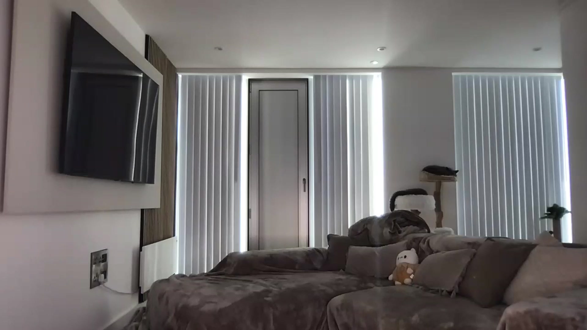 Gallery image thumbnail from Dreamy_Peach's myfreecams stream on, 07/07/2024, 18:29 image 20 of 20