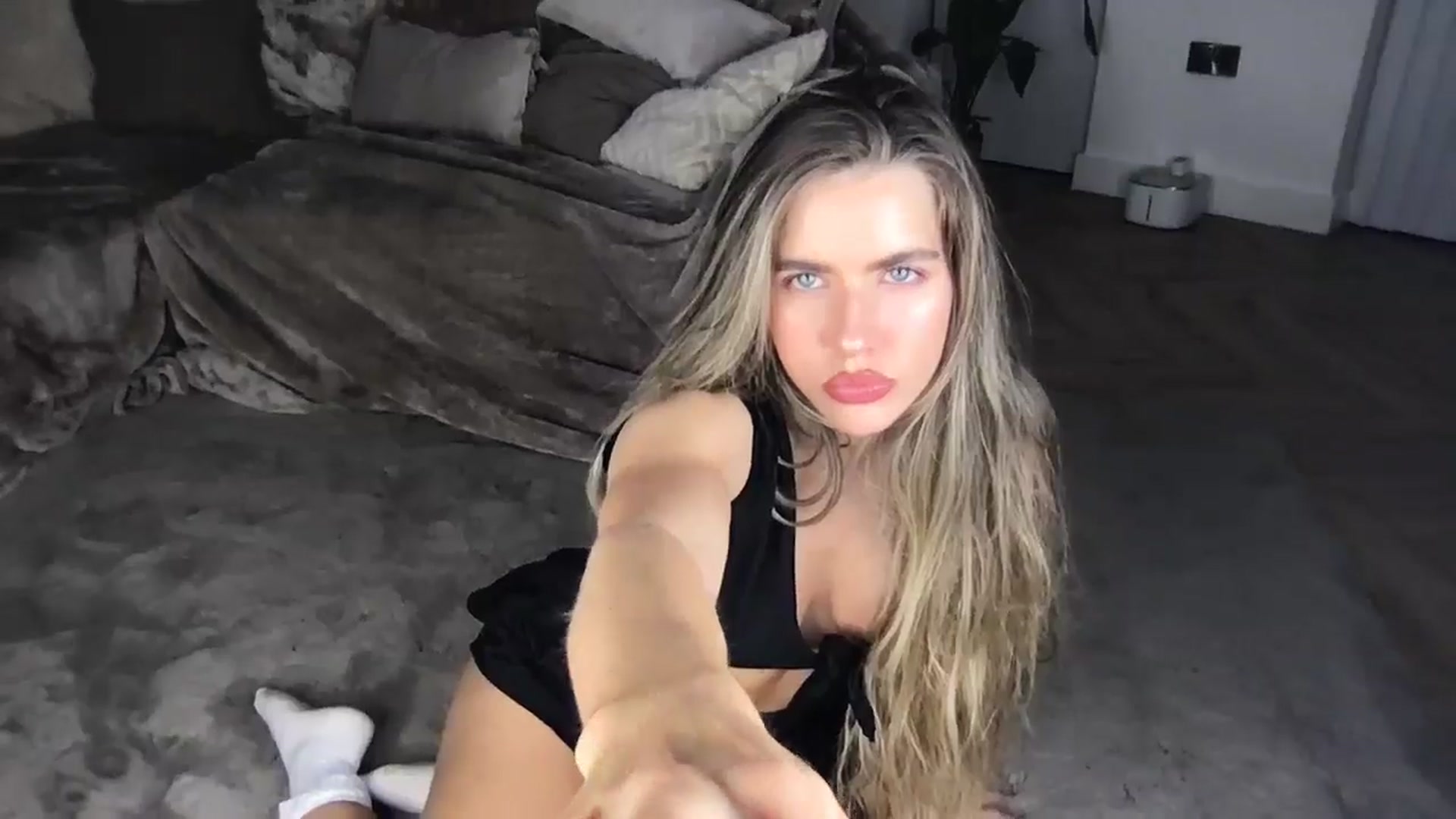 Gallery image thumbnail from Dreamy_Peach's myfreecams stream on, 07/11/2024, 21:57 image 17 of 20
