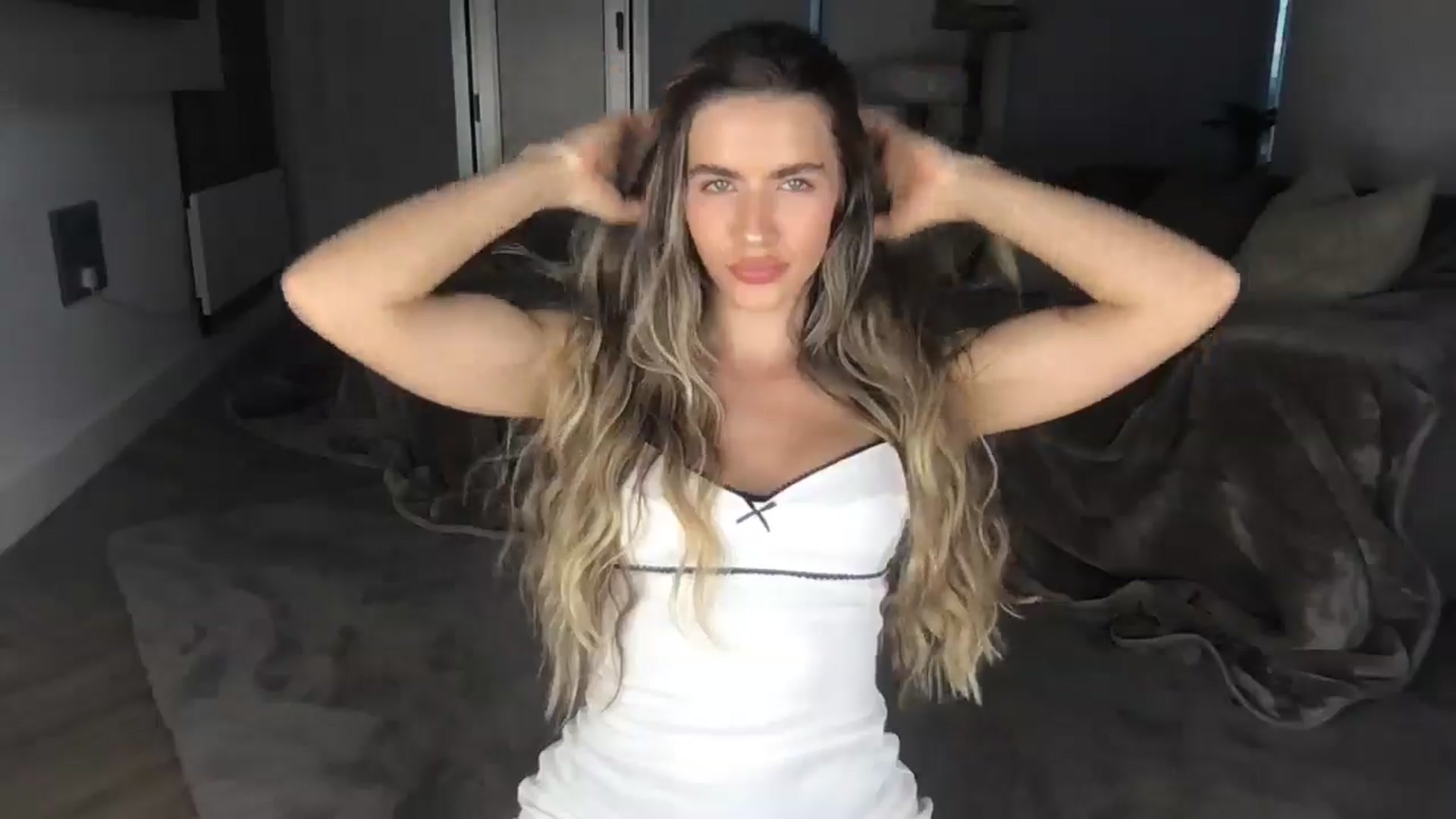Gallery image thumbnail from Dreamy_Peach's myfreecams stream on, 07/21/2024, 20:42 image 18 of 20