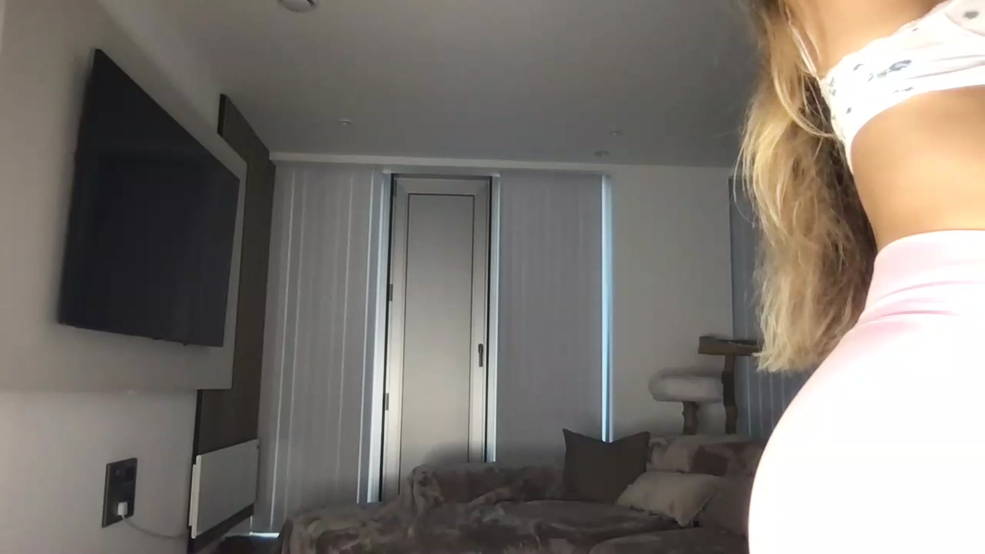 Gallery image thumbnail from Dreamy_Peach's myfreecams stream on, 07/24/2024, 18:45 image 11 of 20
