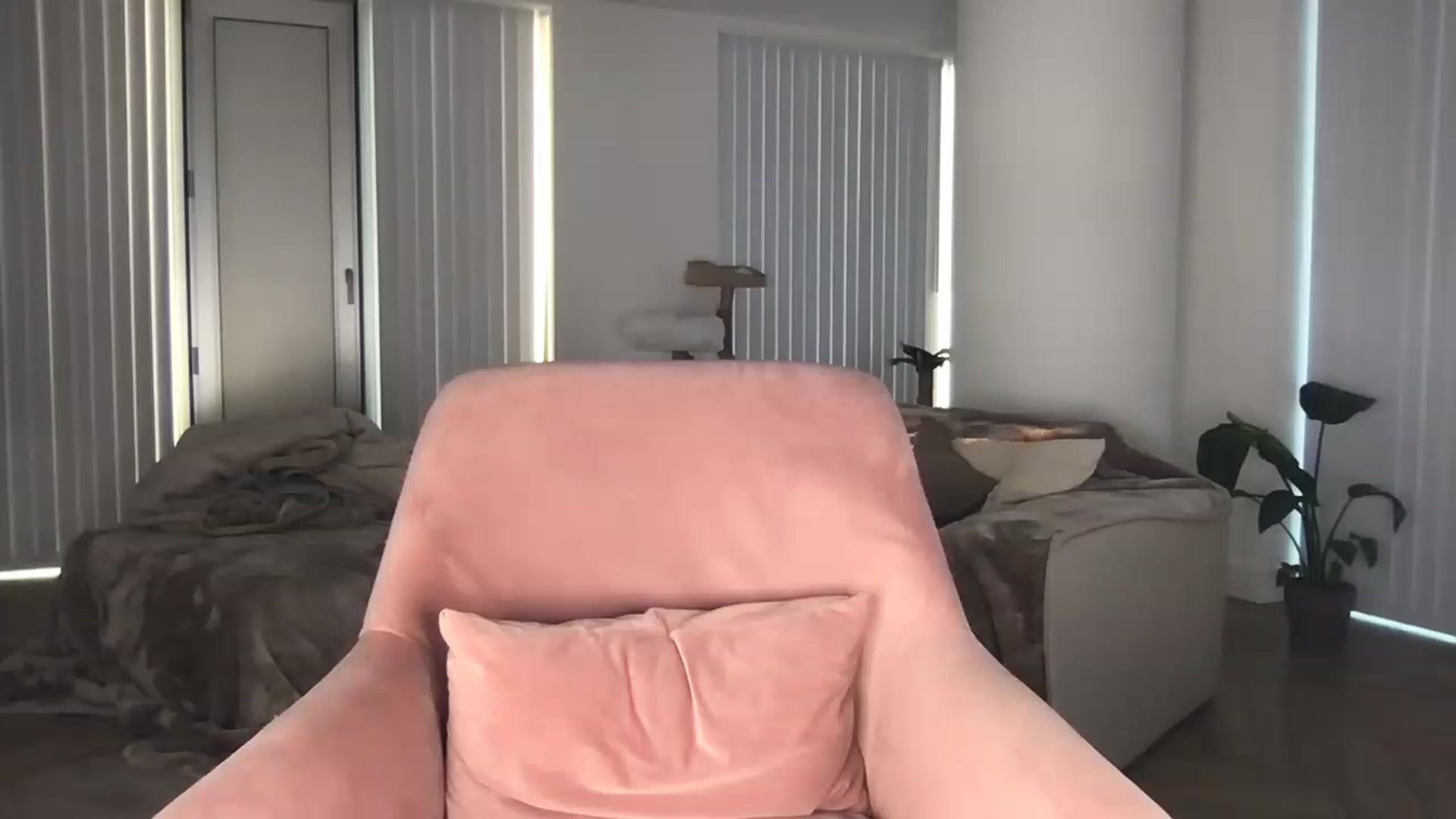 Gallery image thumbnail from Dreamy_Peach's myfreecams stream on, 07/31/2024, 19:24 image 20 of 20