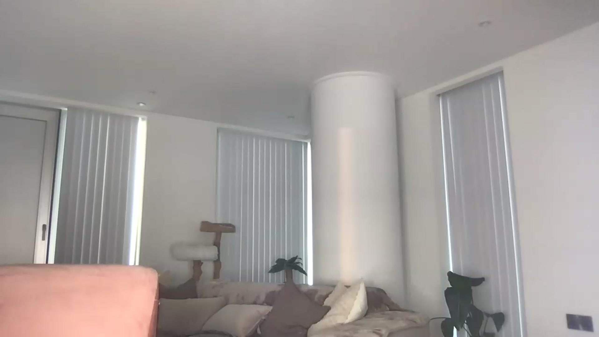 Gallery image thumbnail from Dreamy_Peach's myfreecams stream on, 08/18/2024, 20:10 image 12 of 20