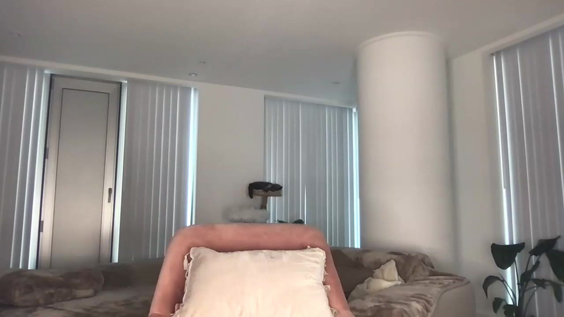 Gallery image thumbnail from Dreamy_Peach's myfreecams stream on, 09/02/2024, 16:20 image 18 of 20