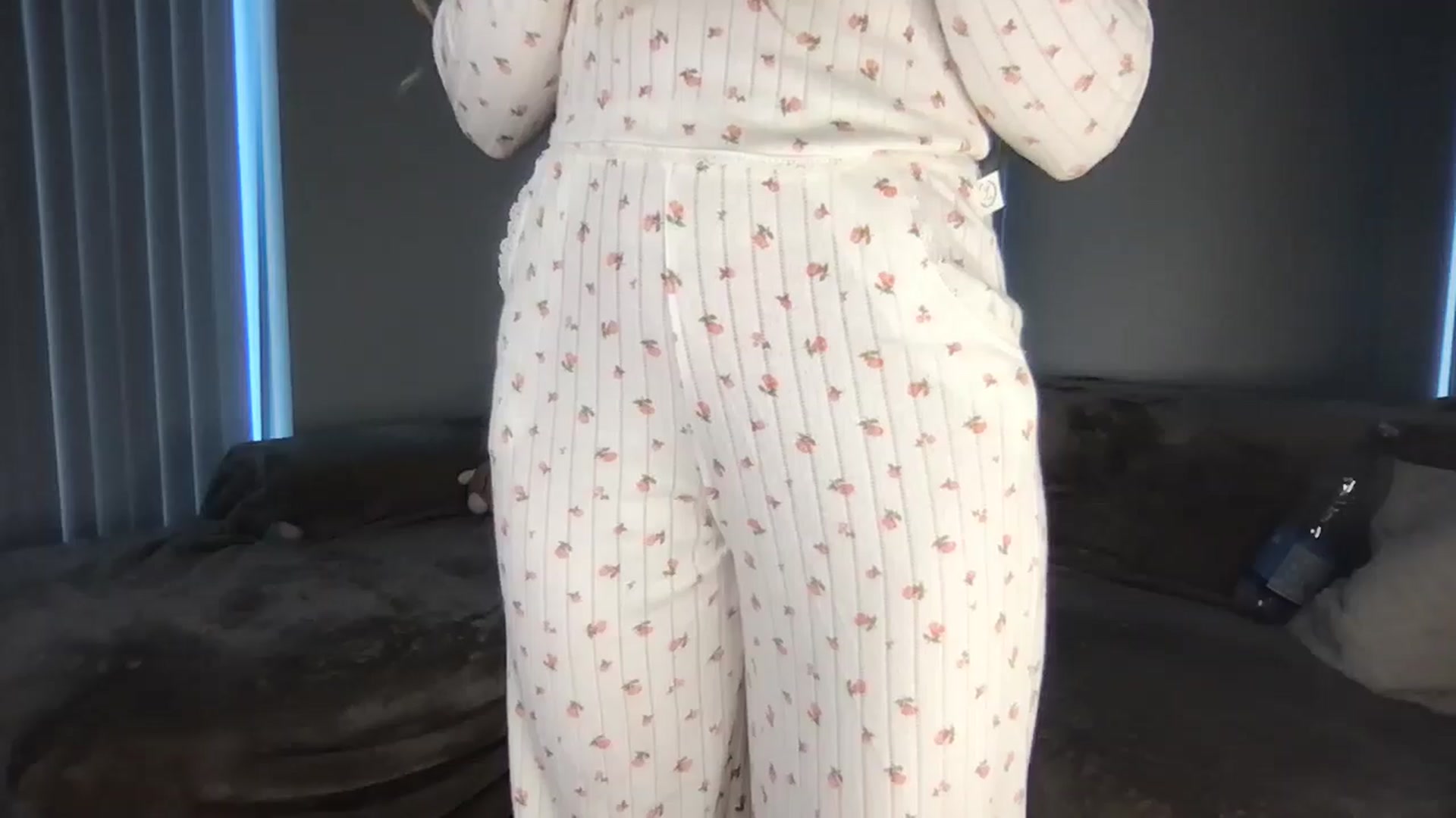 Gallery image thumbnail from Dreamy_Peach's myfreecams stream on, 09/23/2024, 13:21 image 6 of 20