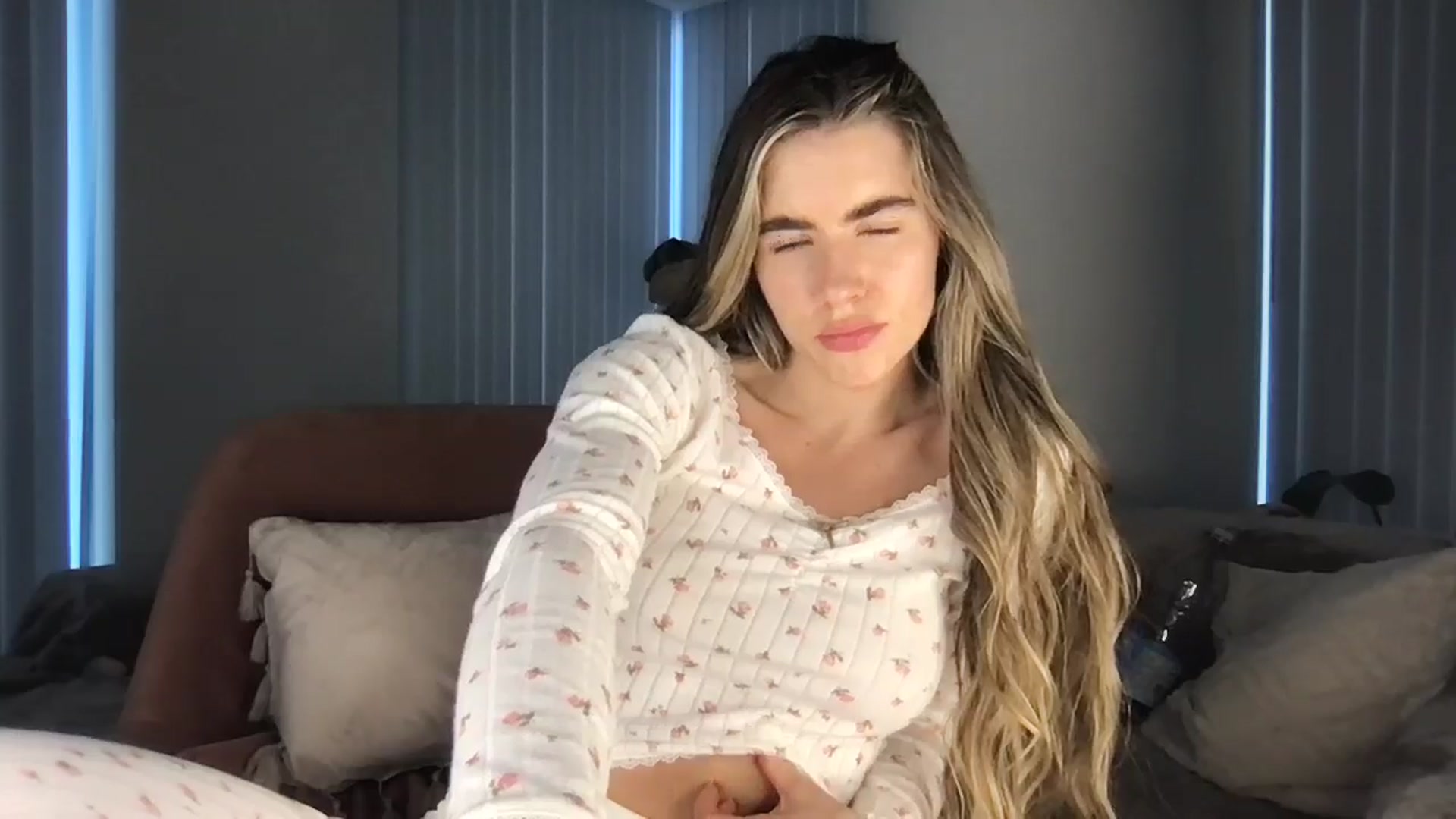 Gallery image thumbnail from Dreamy_Peach's myfreecams stream on, 09/23/2024, 13:21 image 20 of 20