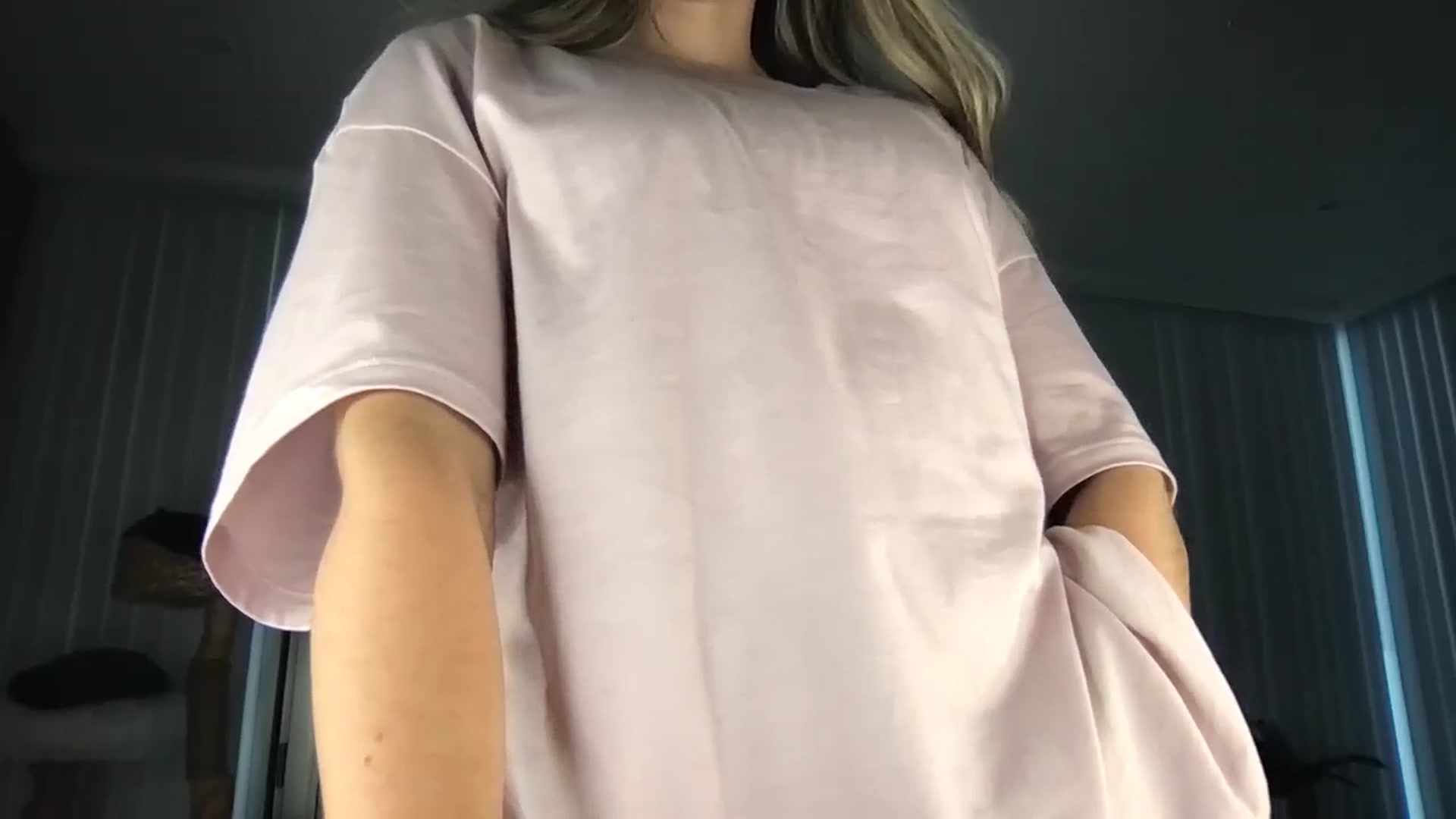 Gallery image thumbnail from Dreamy_Peach's myfreecams stream on, 09/28/2024, 16:05 image 17 of 20