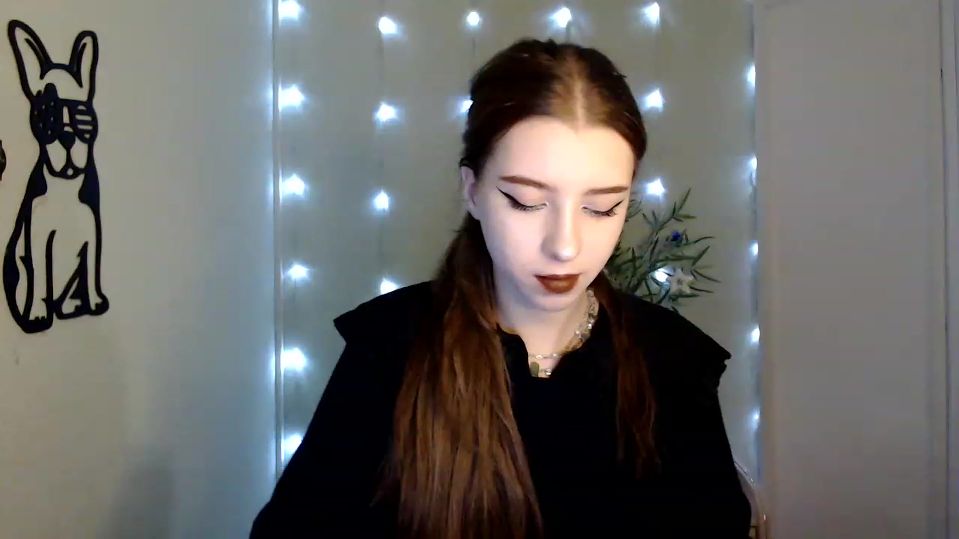 Gallery image thumbnail from Dreamy_devil's myfreecams stream on, 12/01/2022, 10:19 image 3 of 20