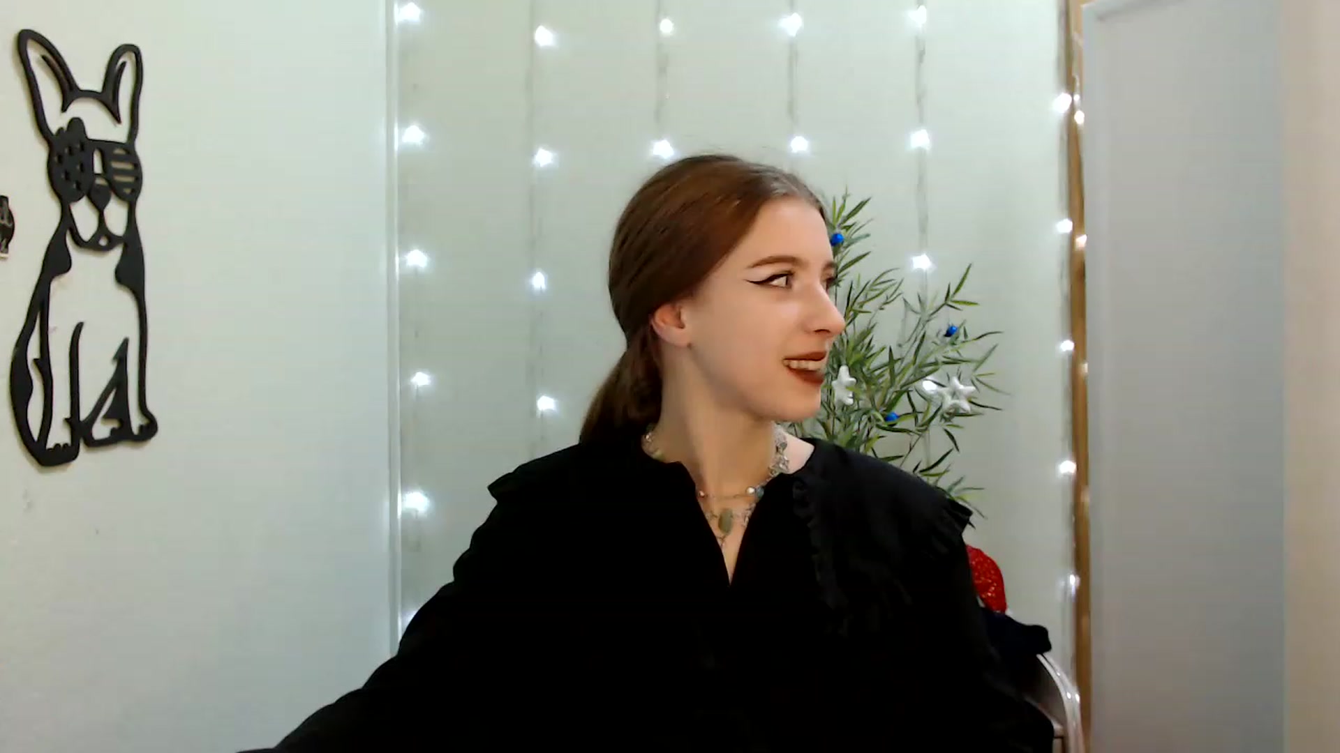 Gallery image thumbnail from Dreamy_devil's myfreecams stream on, 12/01/2022, 13:01 image 1 of 20