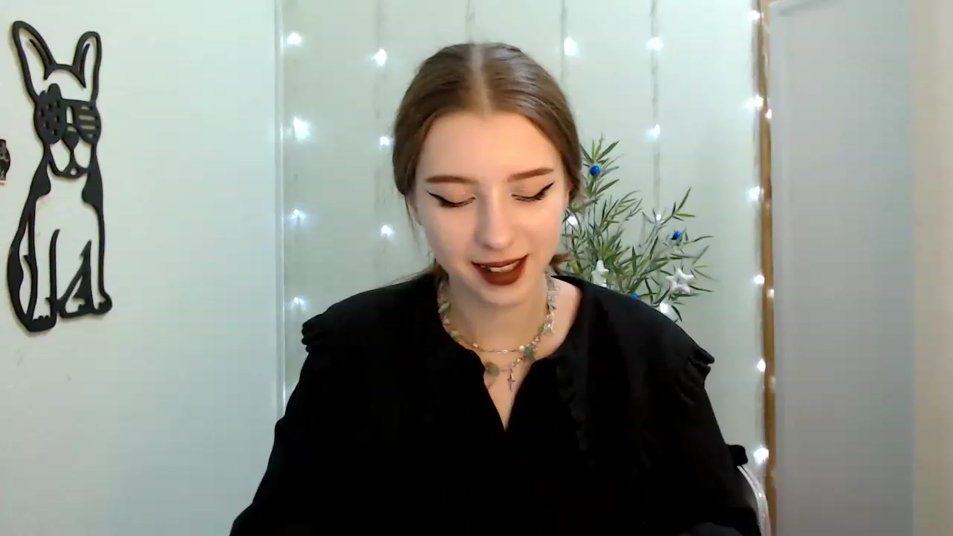 Gallery image thumbnail from Dreamy_devil's myfreecams stream on, 12/01/2022, 13:01 image 10 of 20