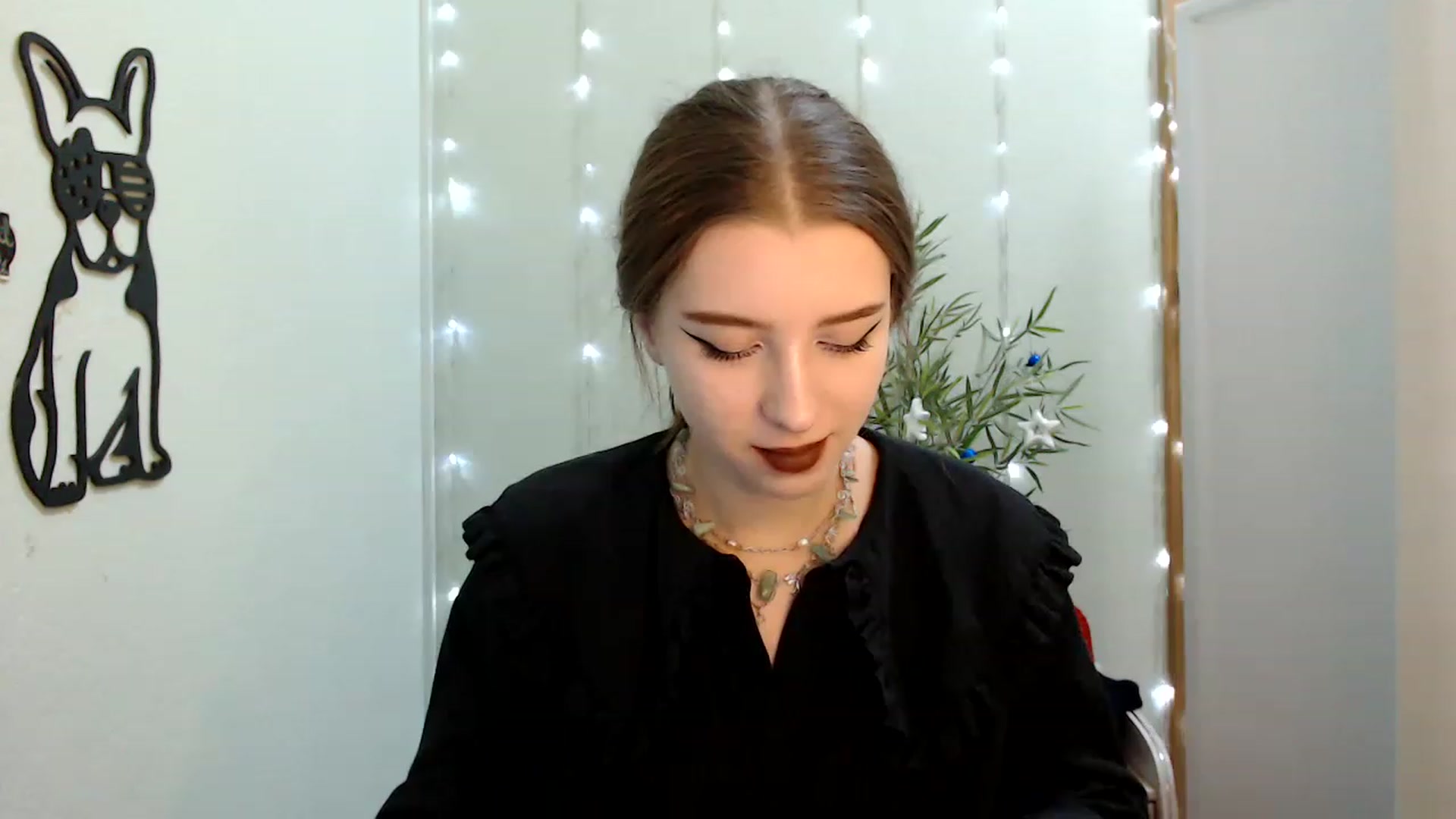 Gallery image thumbnail from Dreamy_devil's myfreecams stream on, 12/01/2022, 13:01 image 18 of 20