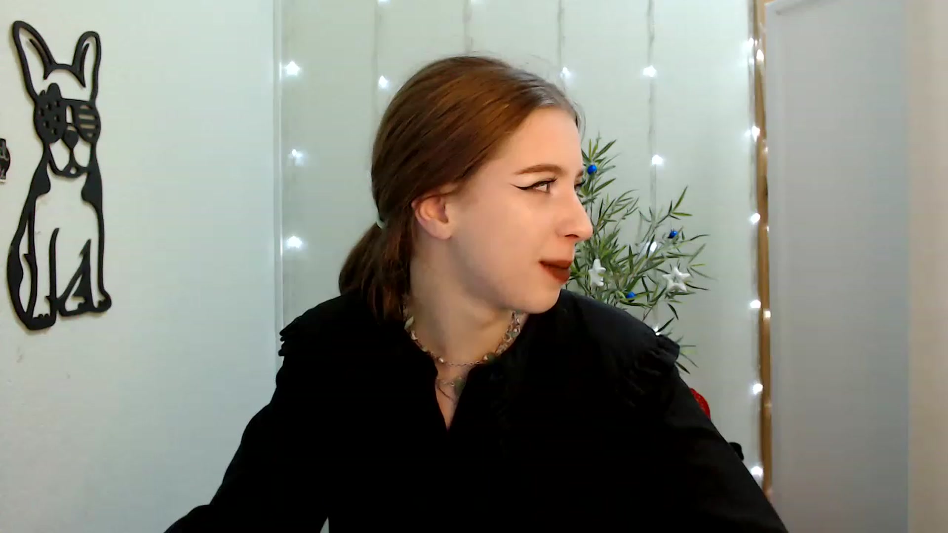 Gallery image thumbnail from Dreamy_devil's myfreecams stream on, 12/01/2022, 13:01 image 4 of 20