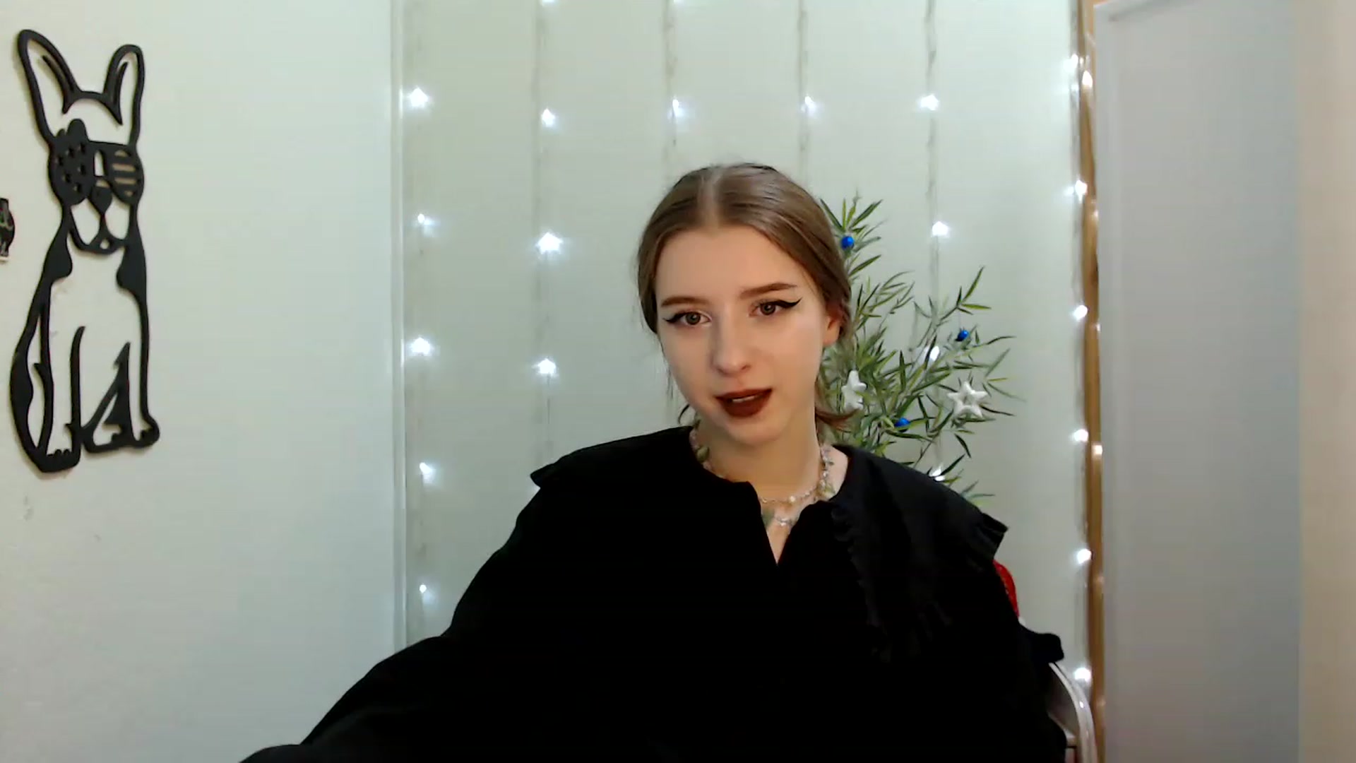 Gallery image thumbnail from Dreamy_devil's myfreecams stream on, 12/01/2022, 13:01 image 16 of 20