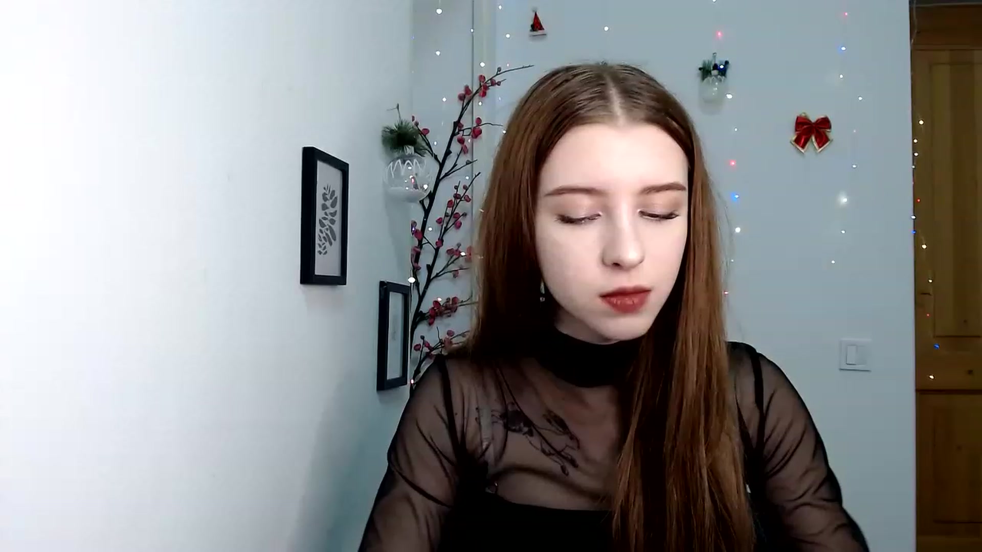 Gallery image thumbnail from Dreamy_devil's myfreecams stream on, 12/04/2022, 14:13 image 14 of 20