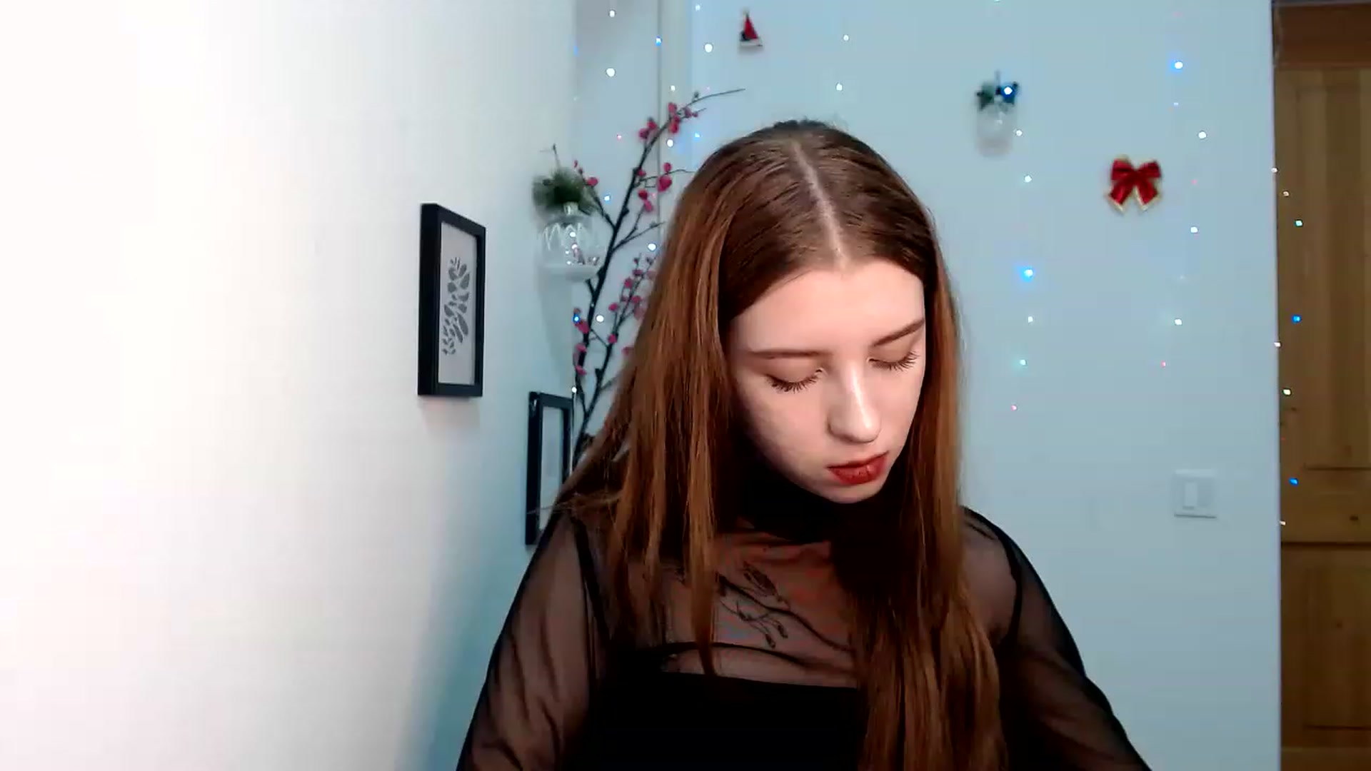 Gallery image thumbnail from Dreamy_devil's myfreecams stream on, 12/04/2022, 16:55 image 16 of 20