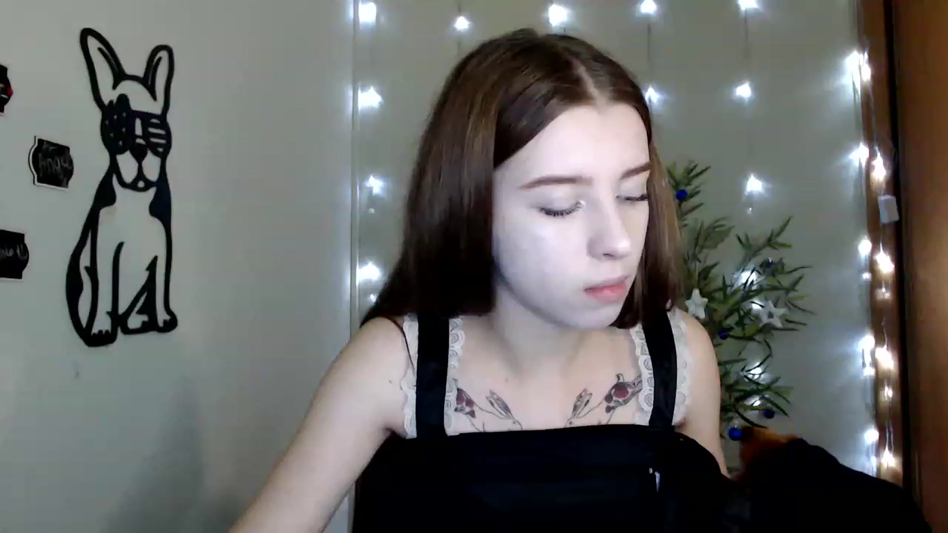 Gallery image thumbnail from Dreamy_devil's myfreecams stream on, 12/05/2022, 15:54 image 3 of 20