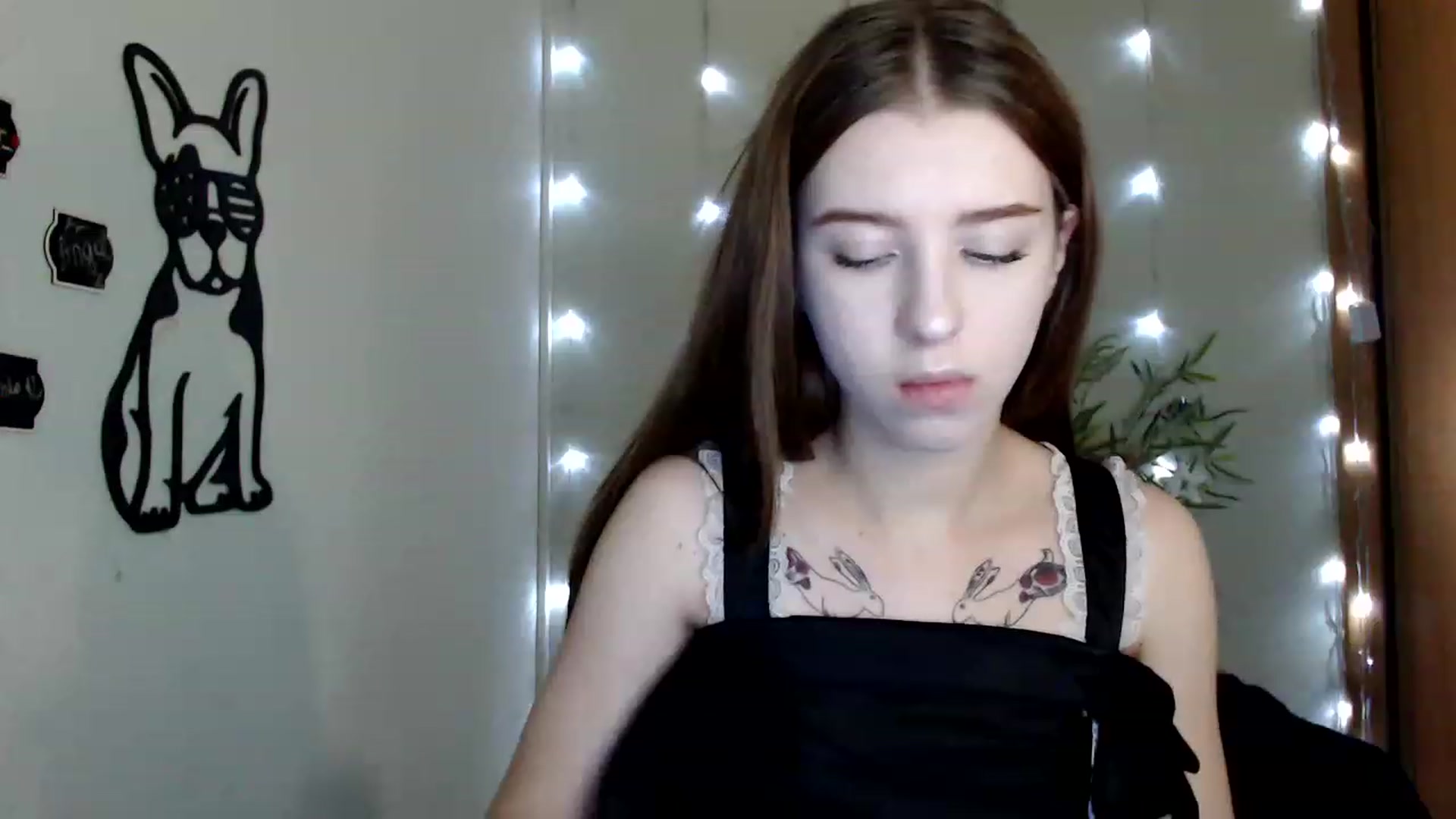 Gallery image thumbnail from Dreamy_devil's myfreecams stream on, 12/05/2022, 15:54 image 14 of 20