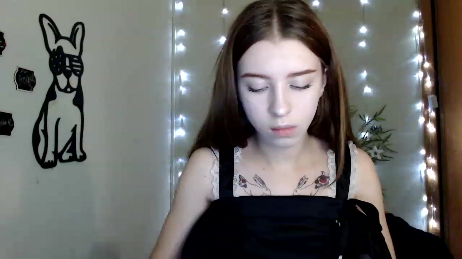 Gallery image thumbnail from Dreamy_devil's myfreecams stream on, 12/05/2022, 15:54 image 9 of 20
