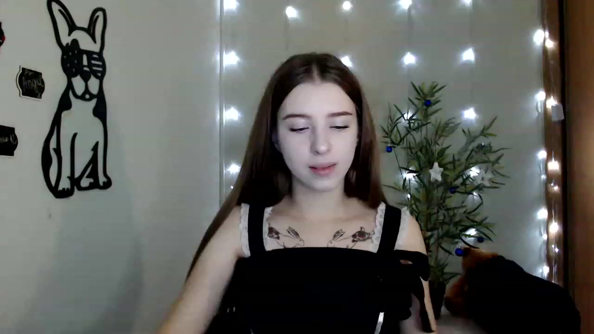 Gallery image thumbnail from Dreamy_devil's myfreecams stream on, 12/05/2022, 16:44 image 14 of 20
