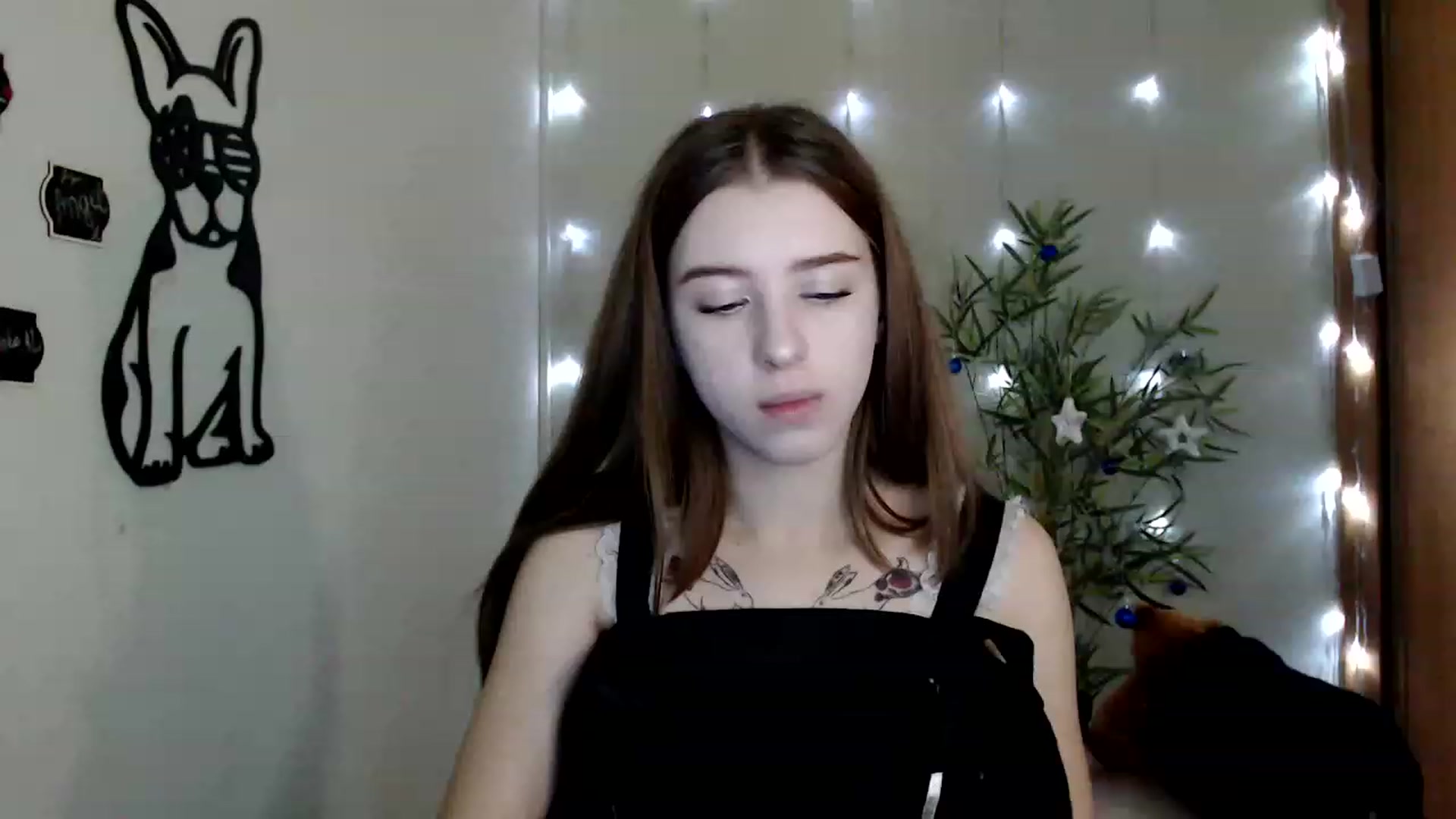 Gallery image thumbnail from Dreamy_devil's myfreecams stream on, 12/05/2022, 16:44 image 17 of 20