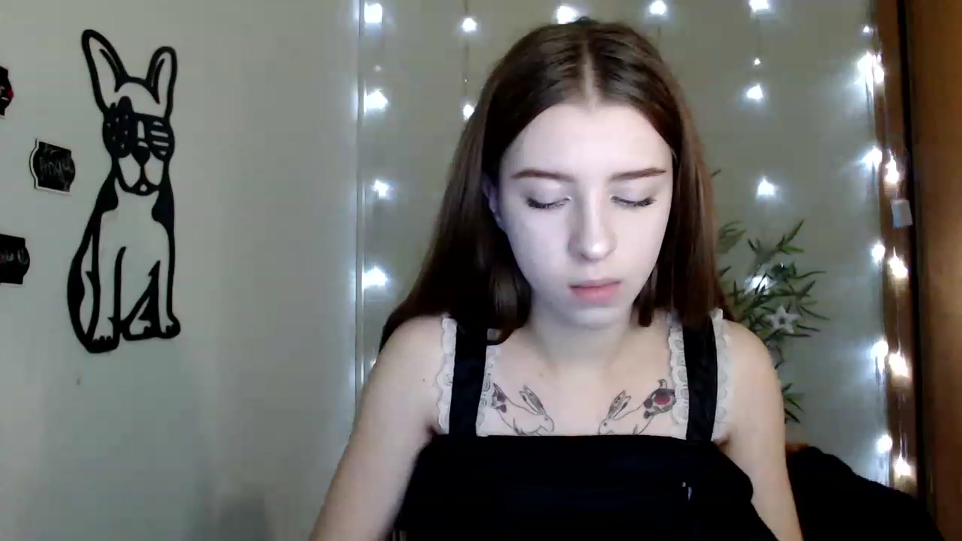 Gallery image thumbnail from Dreamy_devil's myfreecams stream on, 12/05/2022, 16:44 image 2 of 20