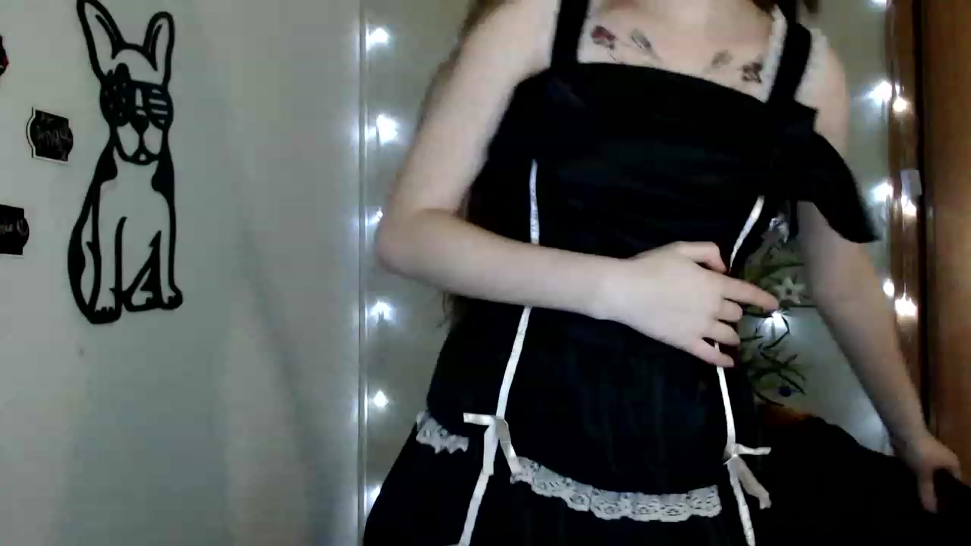 Gallery image thumbnail from Dreamy_devil's myfreecams stream on, 12/05/2022, 17:17 image 10 of 20