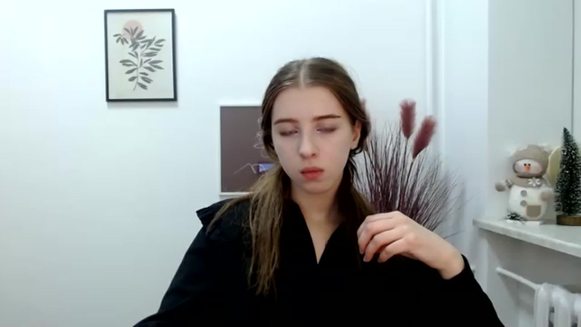 Gallery image thumbnail from Dreamy_devil's myfreecams stream on, 12/06/2022, 16:01 image 10 of 20