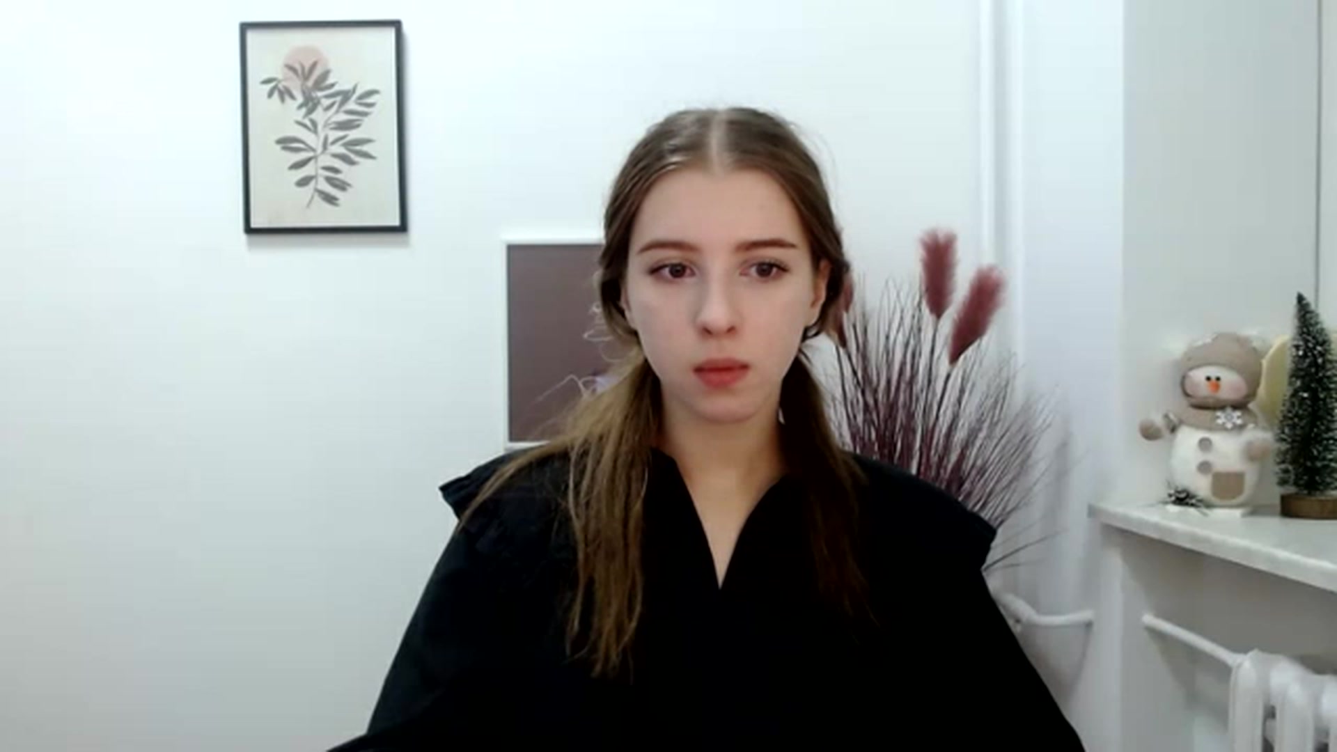 Gallery image thumbnail from Dreamy_devil's myfreecams stream on, 12/06/2022, 16:01 image 6 of 20