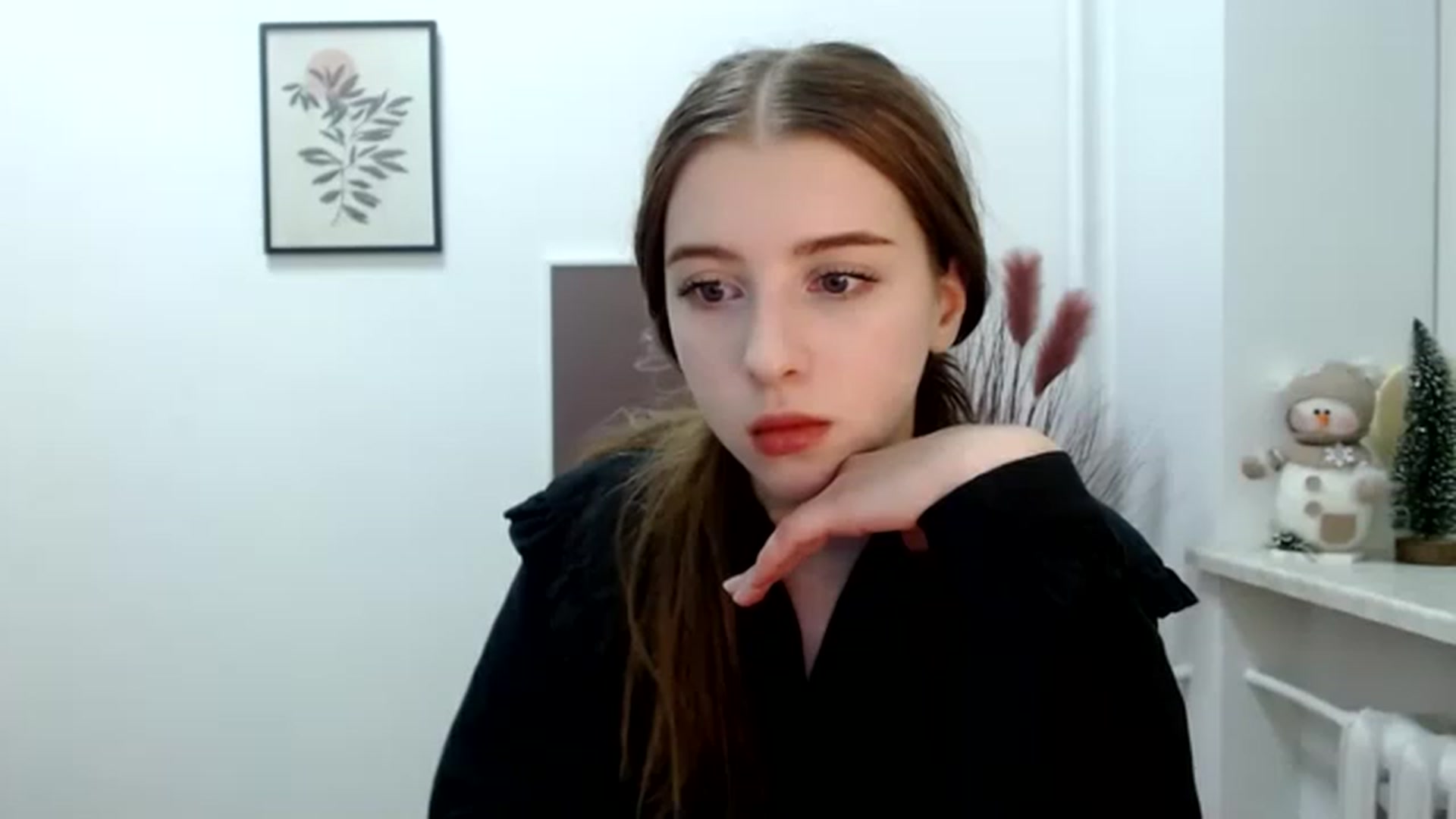Gallery image thumbnail from Dreamy_devil's myfreecams stream on, 12/06/2022, 17:07 image 14 of 20