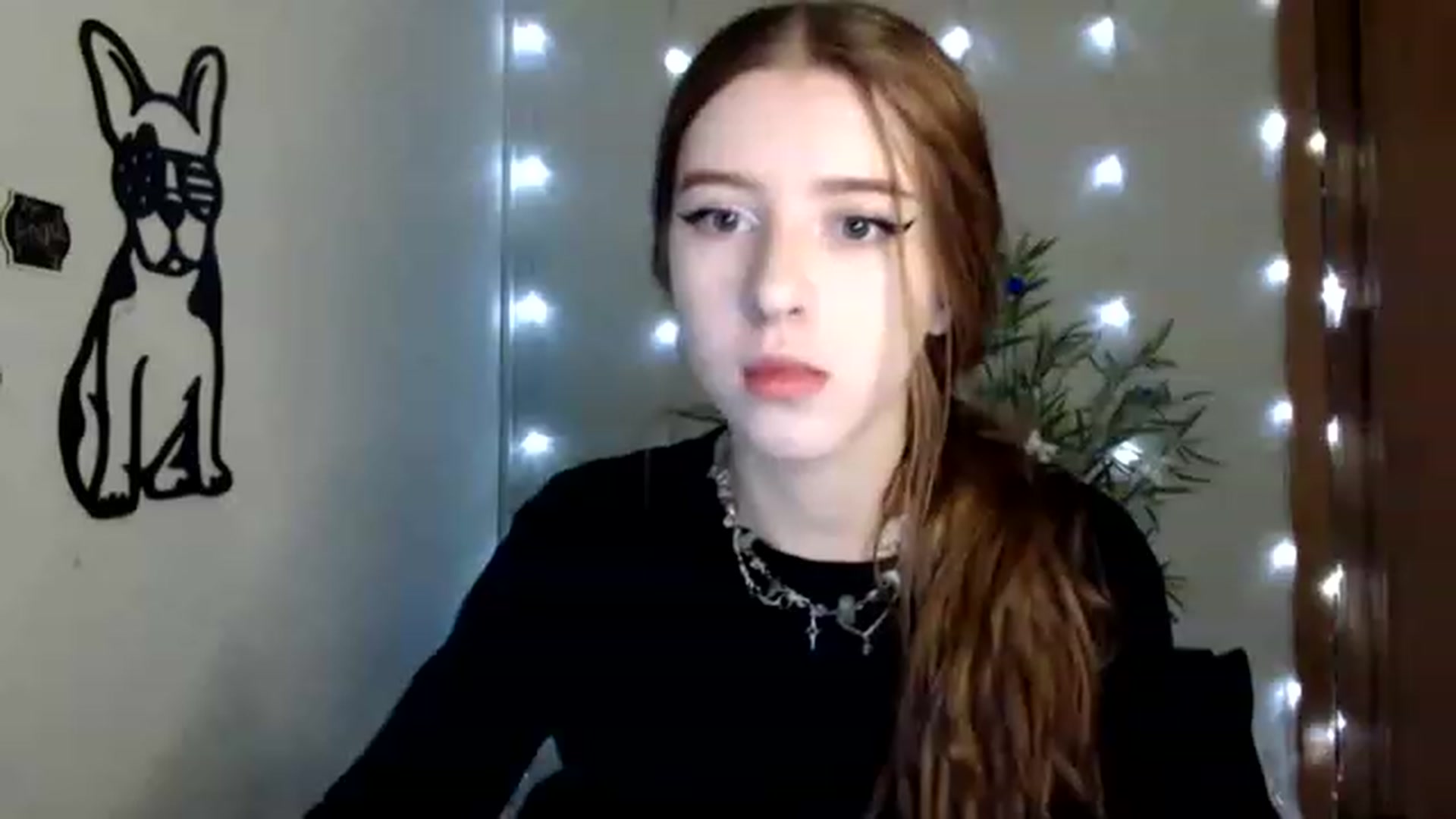 Gallery image thumbnail from Dreamy_devil's myfreecams stream on, 12/10/2022, 09:01 image 18 of 20