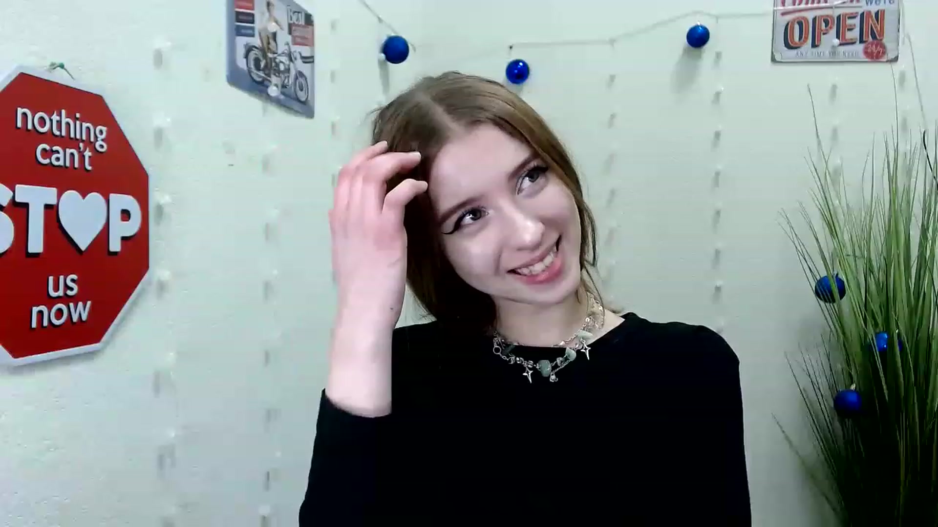 Gallery image thumbnail from Dreamy_devil's myfreecams stream on, 12/10/2022, 14:59 image 18 of 20
