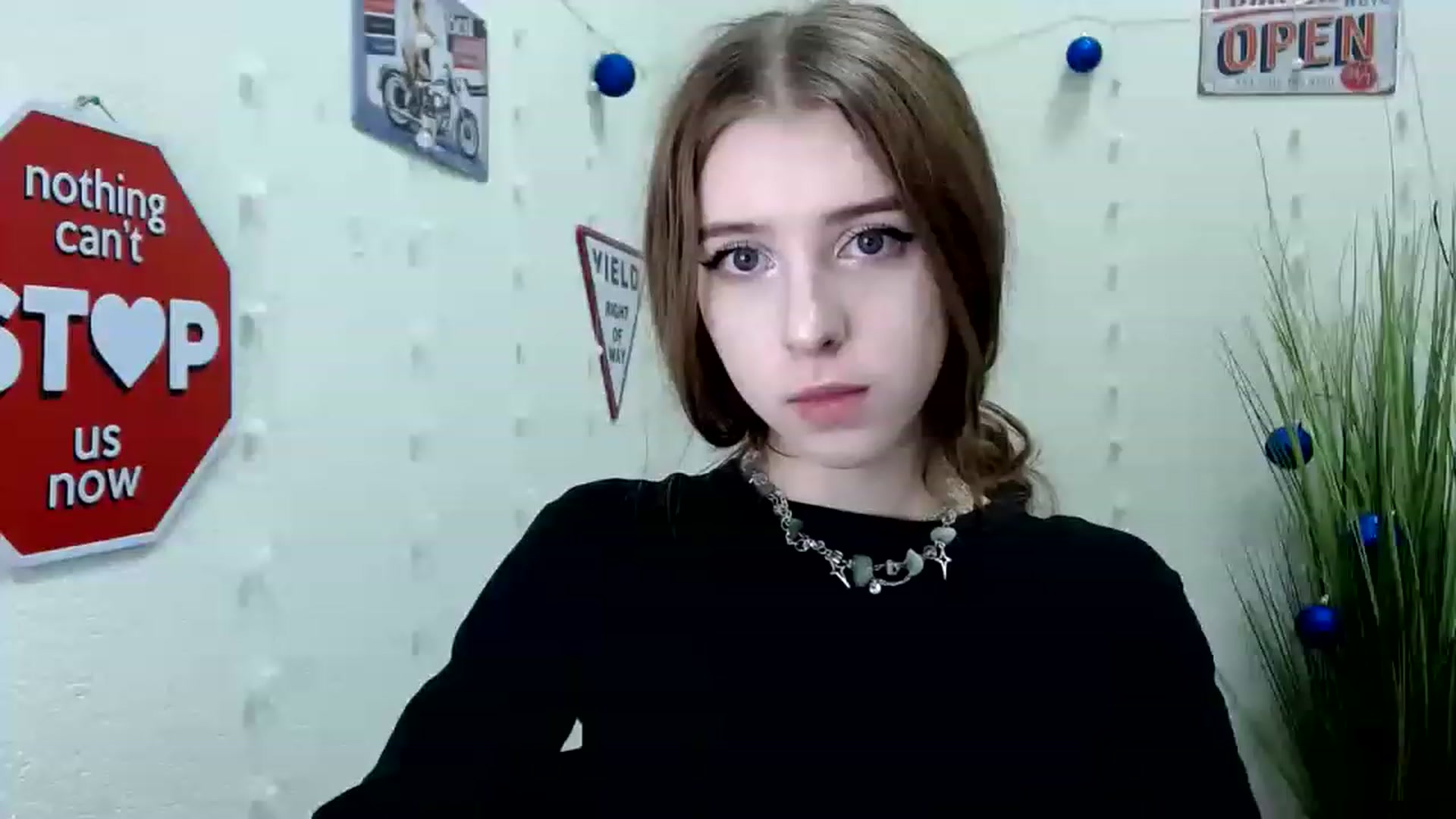 Gallery image thumbnail from Dreamy_devil's myfreecams stream on, 12/10/2022, 14:59 image 15 of 20