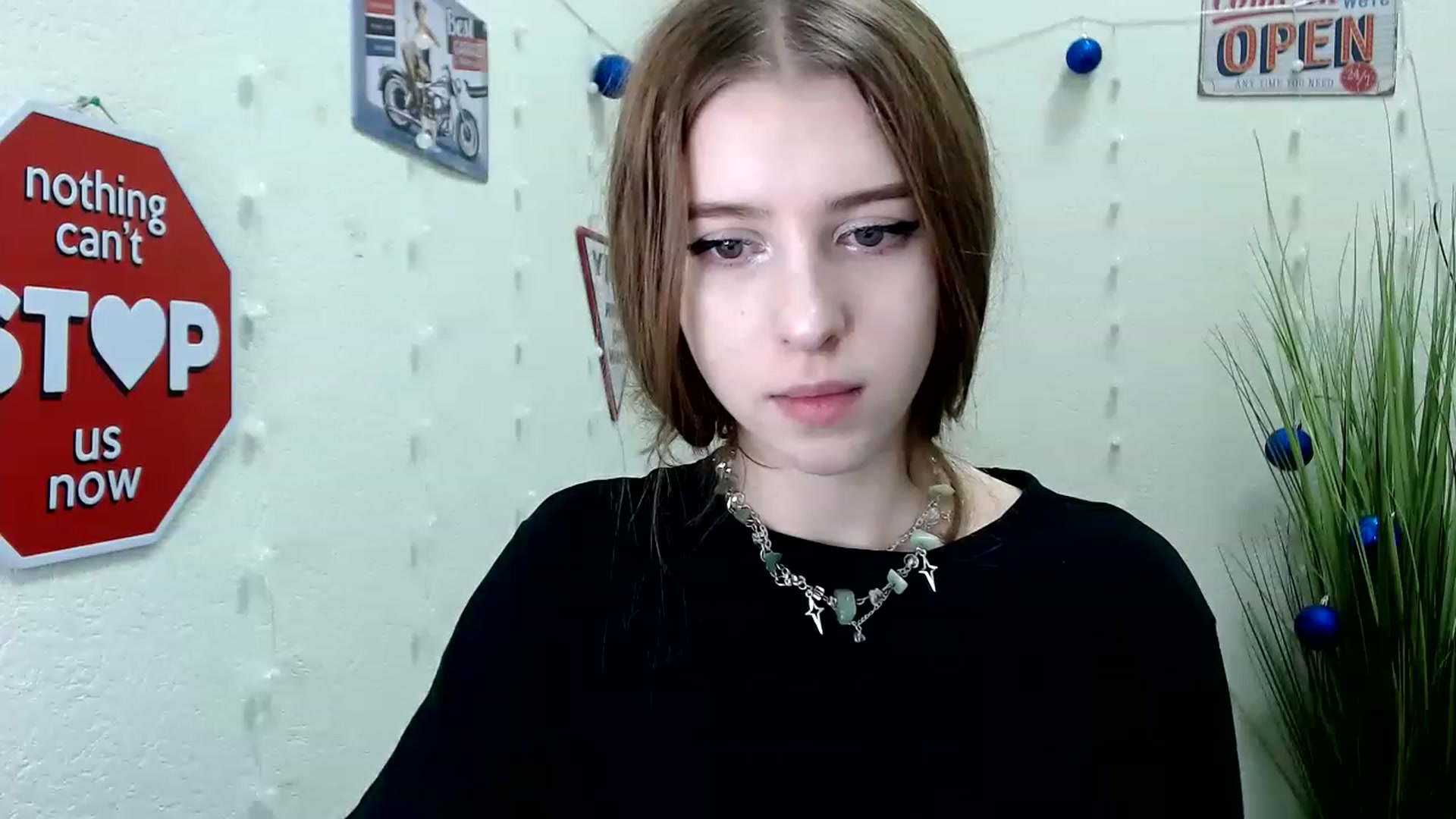 Gallery image thumbnail from Dreamy_devil's myfreecams stream on, 12/10/2022, 14:59 image 8 of 20