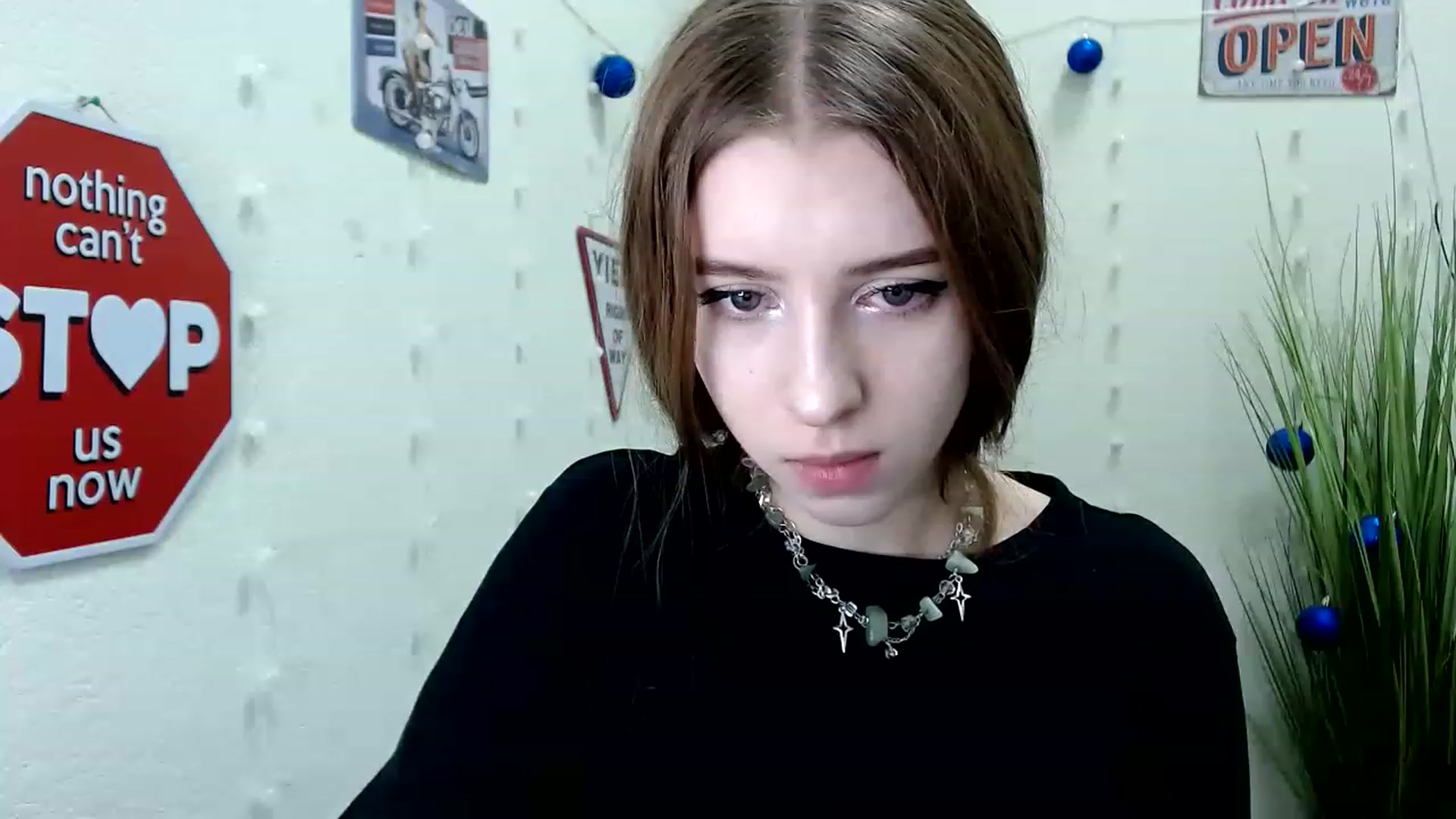 Gallery image thumbnail from Dreamy_devil's myfreecams stream on, 12/10/2022, 14:59 image 2 of 20