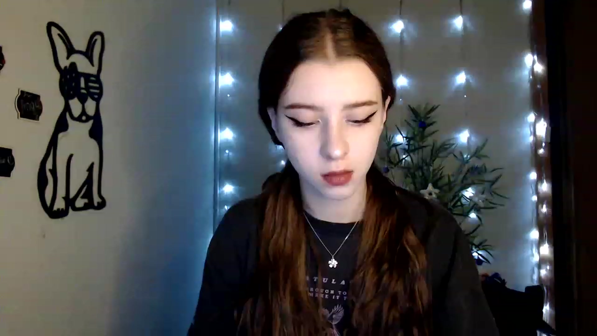 Gallery image thumbnail from Dreamy_devil's myfreecams stream on, 12/11/2022, 08:51 image 10 of 20