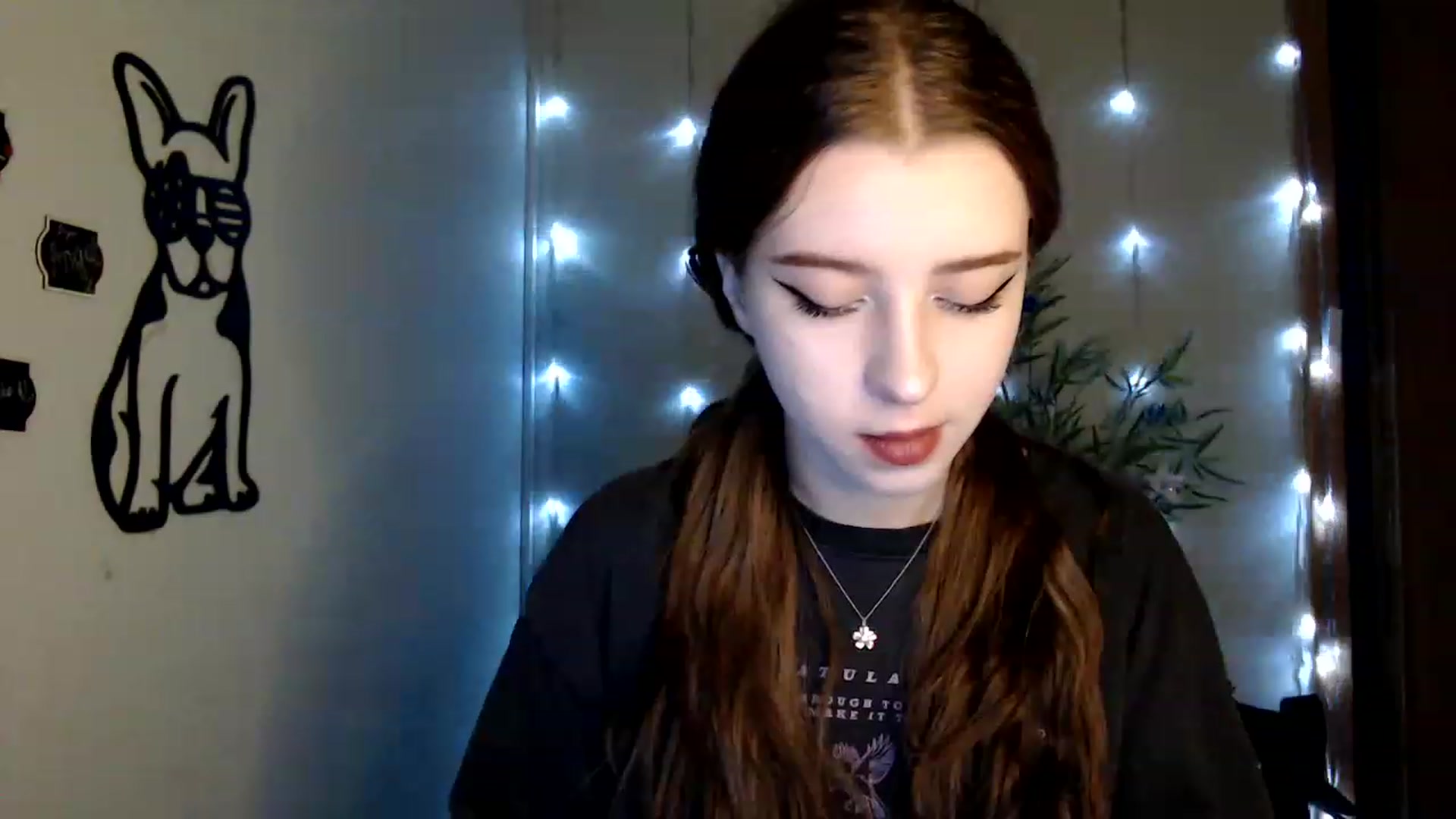 Gallery image thumbnail from Dreamy_devil's myfreecams stream on, 12/11/2022, 08:51 image 7 of 20