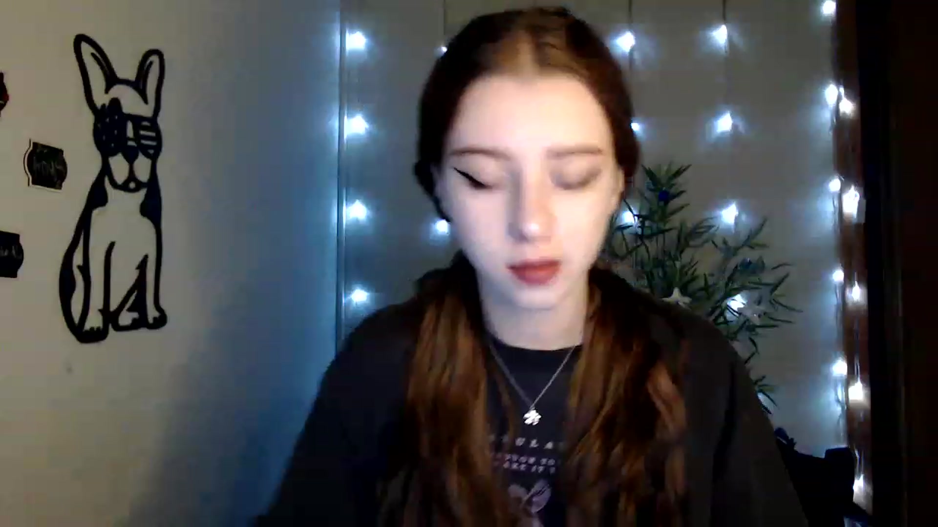 Gallery image thumbnail from Dreamy_devil's myfreecams stream on, 12/11/2022, 08:51 image 6 of 20