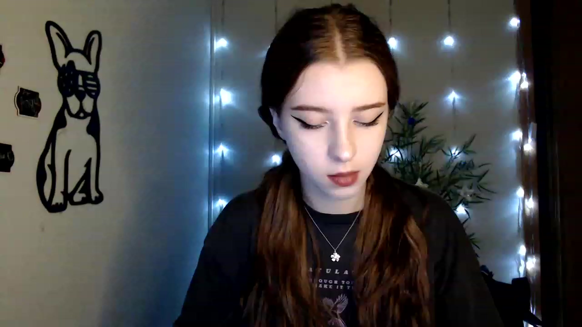 Gallery image thumbnail from Dreamy_devil's myfreecams stream on, 12/11/2022, 08:51 image 4 of 20