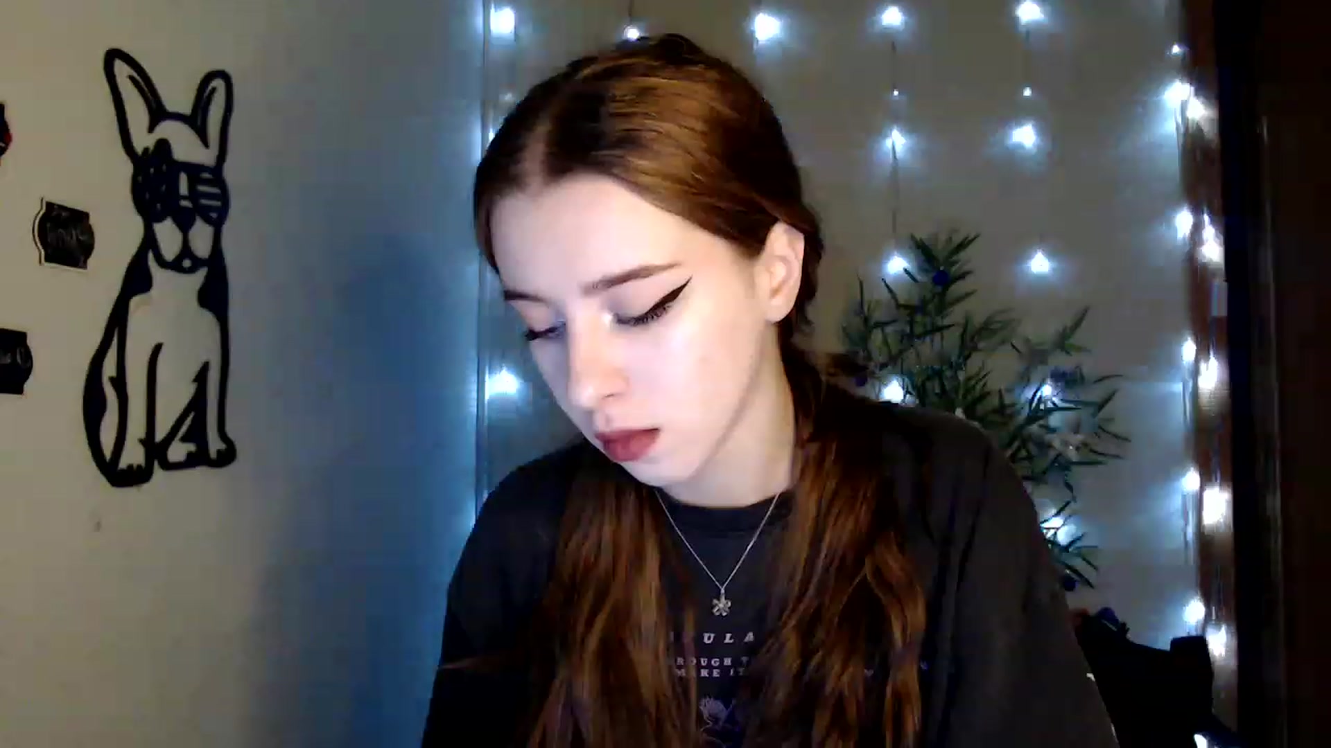 Gallery image thumbnail from Dreamy_devil's myfreecams stream on, 12/11/2022, 08:51 image 15 of 20