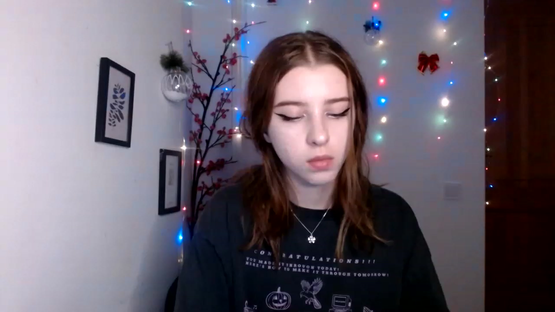 Gallery image thumbnail from Dreamy_devil's myfreecams stream on, 12/11/2022, 14:20 image 11 of 20