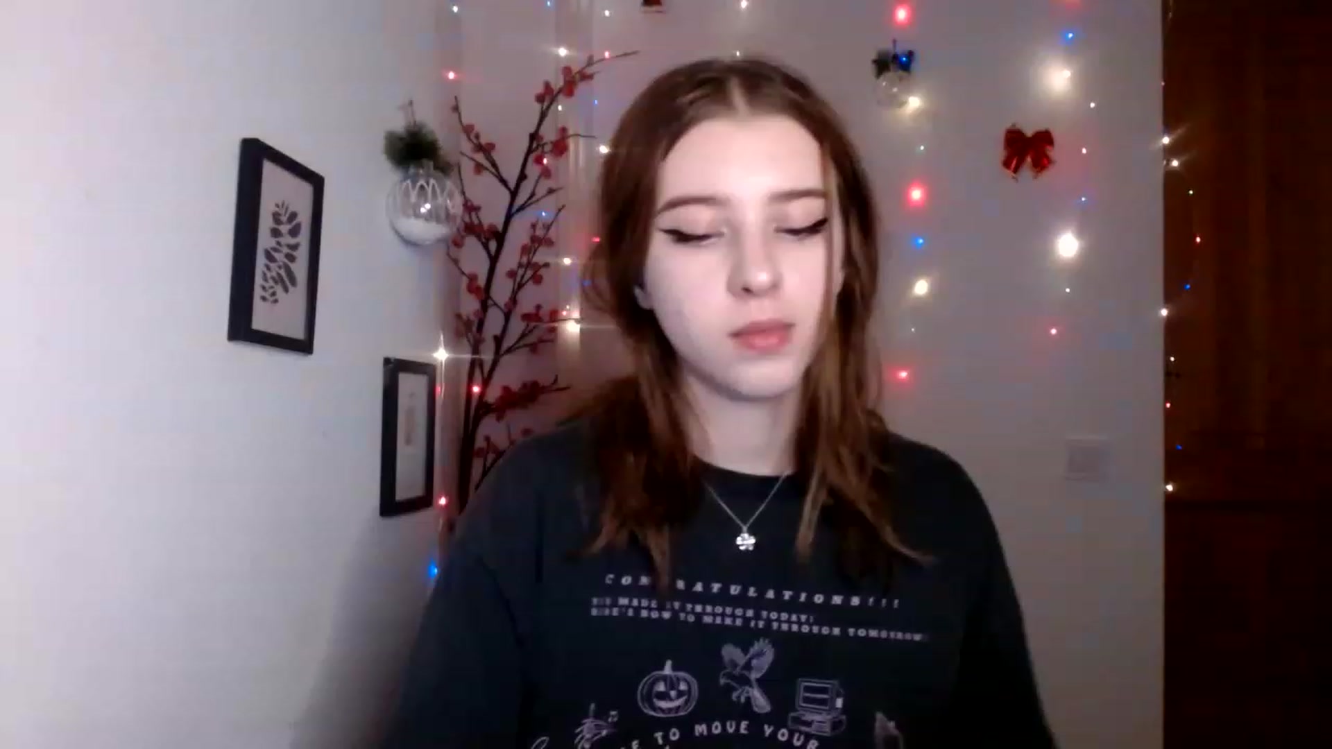 Gallery image thumbnail from Dreamy_devil's myfreecams stream on, 12/11/2022, 14:20 image 10 of 20