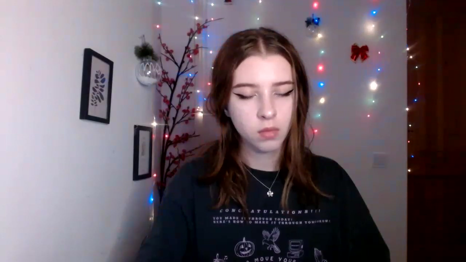 Gallery image thumbnail from Dreamy_devil's myfreecams stream on, 12/11/2022, 14:20 image 16 of 20