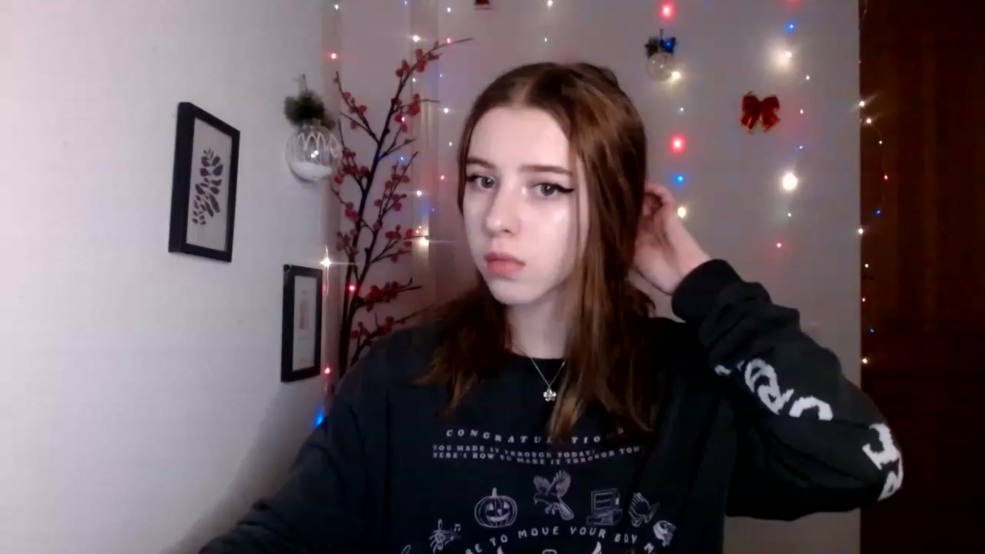 Gallery image thumbnail from Dreamy_devil's myfreecams stream on, 12/11/2022, 14:20 image 2 of 20