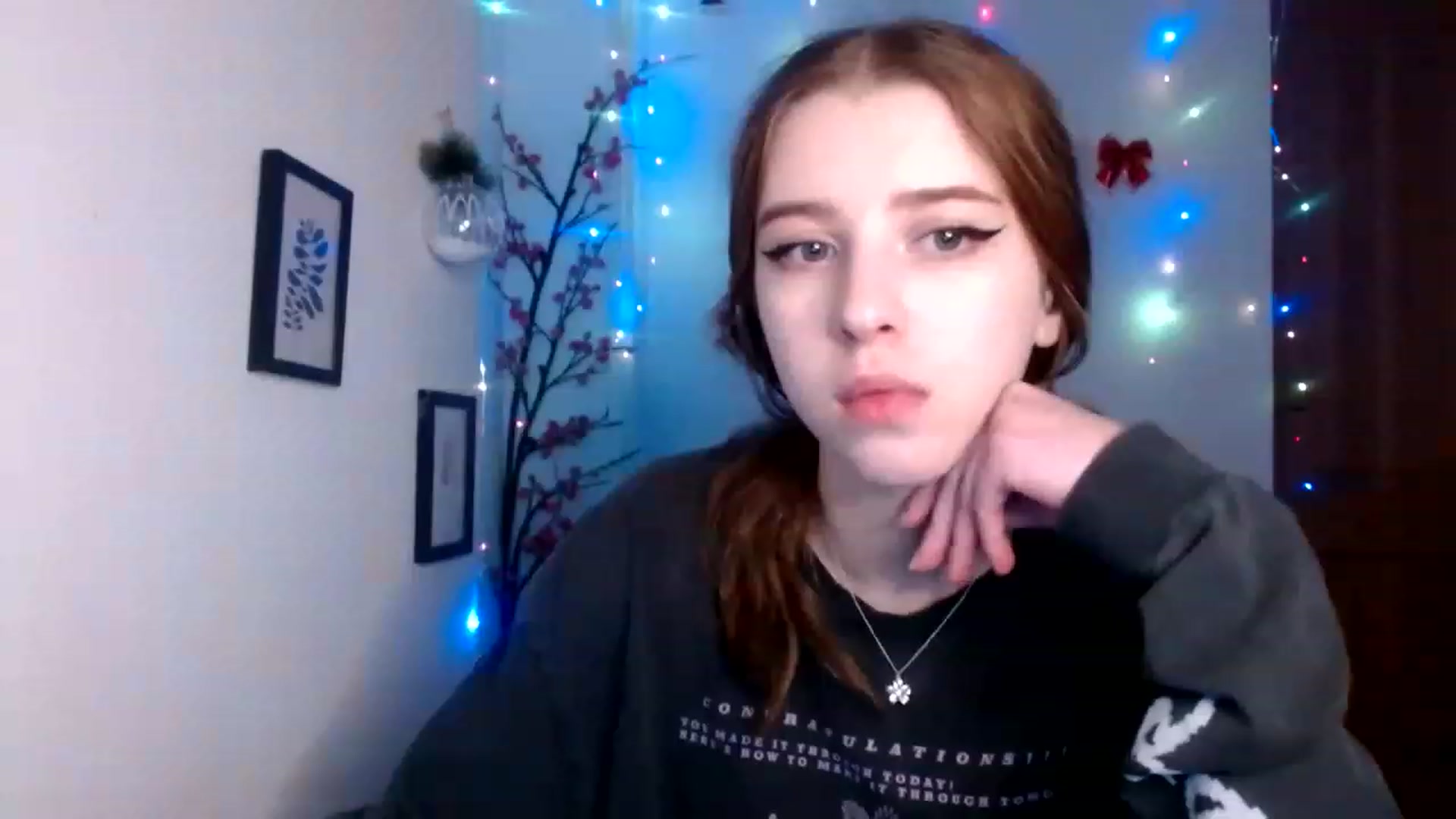 Gallery image thumbnail from Dreamy_devil's myfreecams stream on, 12/11/2022, 18:00 image 1 of 20