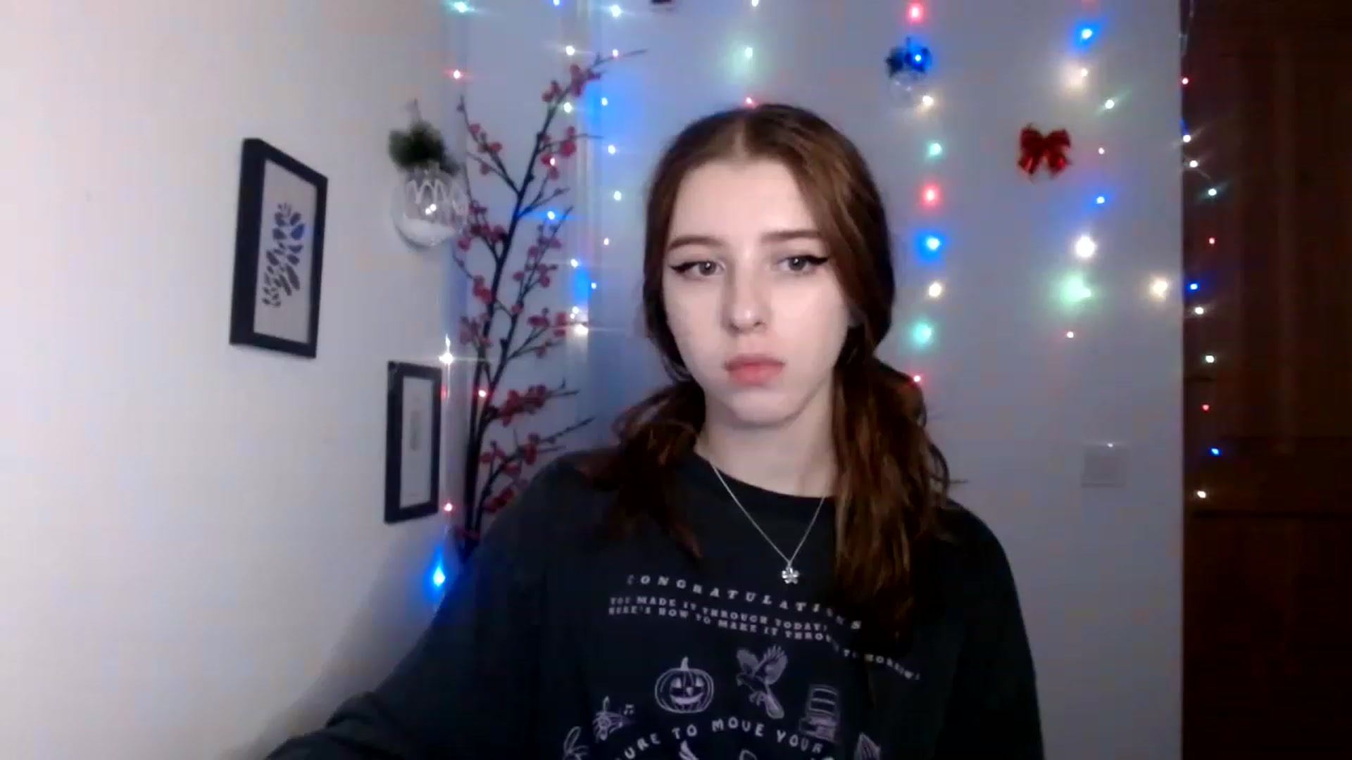 Gallery image thumbnail from Dreamy_devil's myfreecams stream on, 12/11/2022, 18:00 image 14 of 20