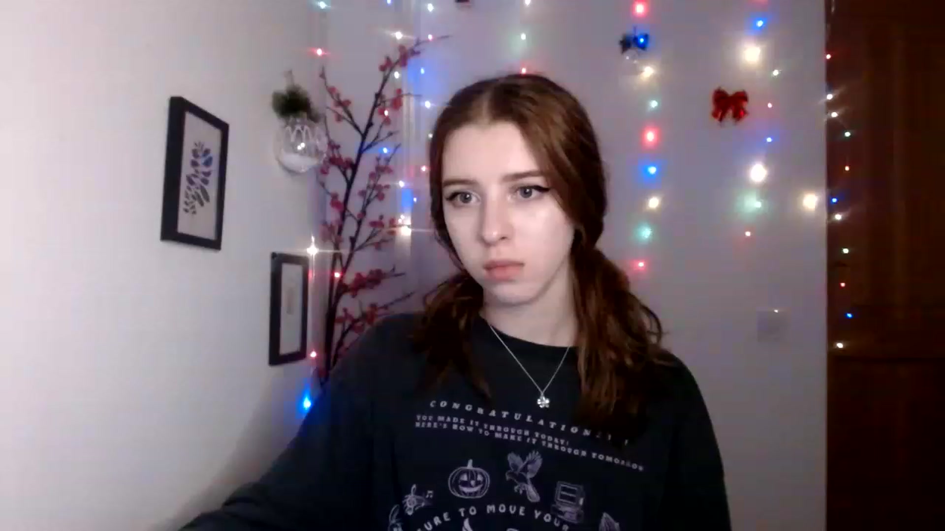 Gallery image thumbnail from Dreamy_devil's myfreecams stream on, 12/11/2022, 18:00 image 15 of 20